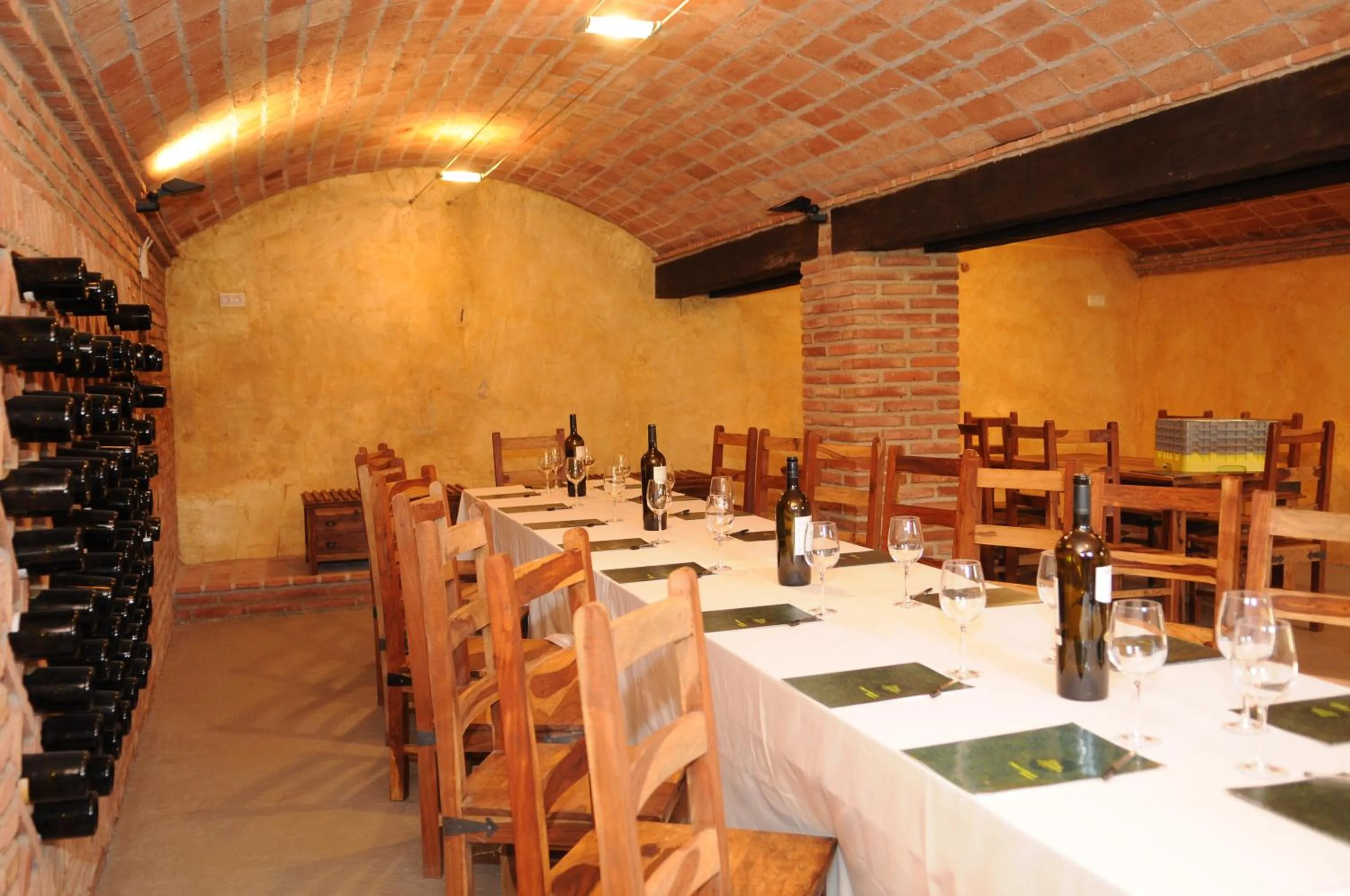 Lounge or bar in La Figuerola Hotel & Restaurant