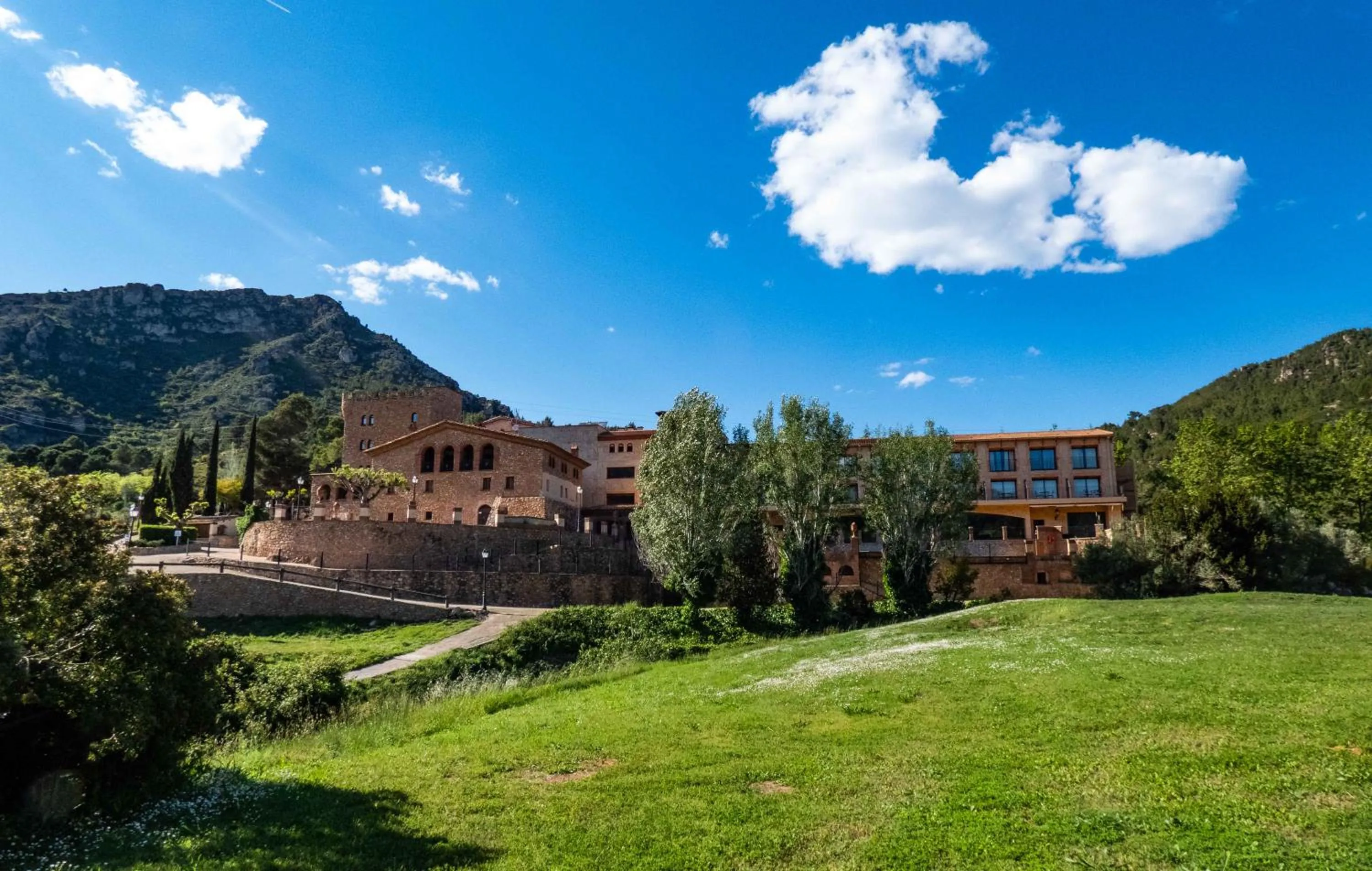 Property building in La Figuerola Hotel & Restaurant