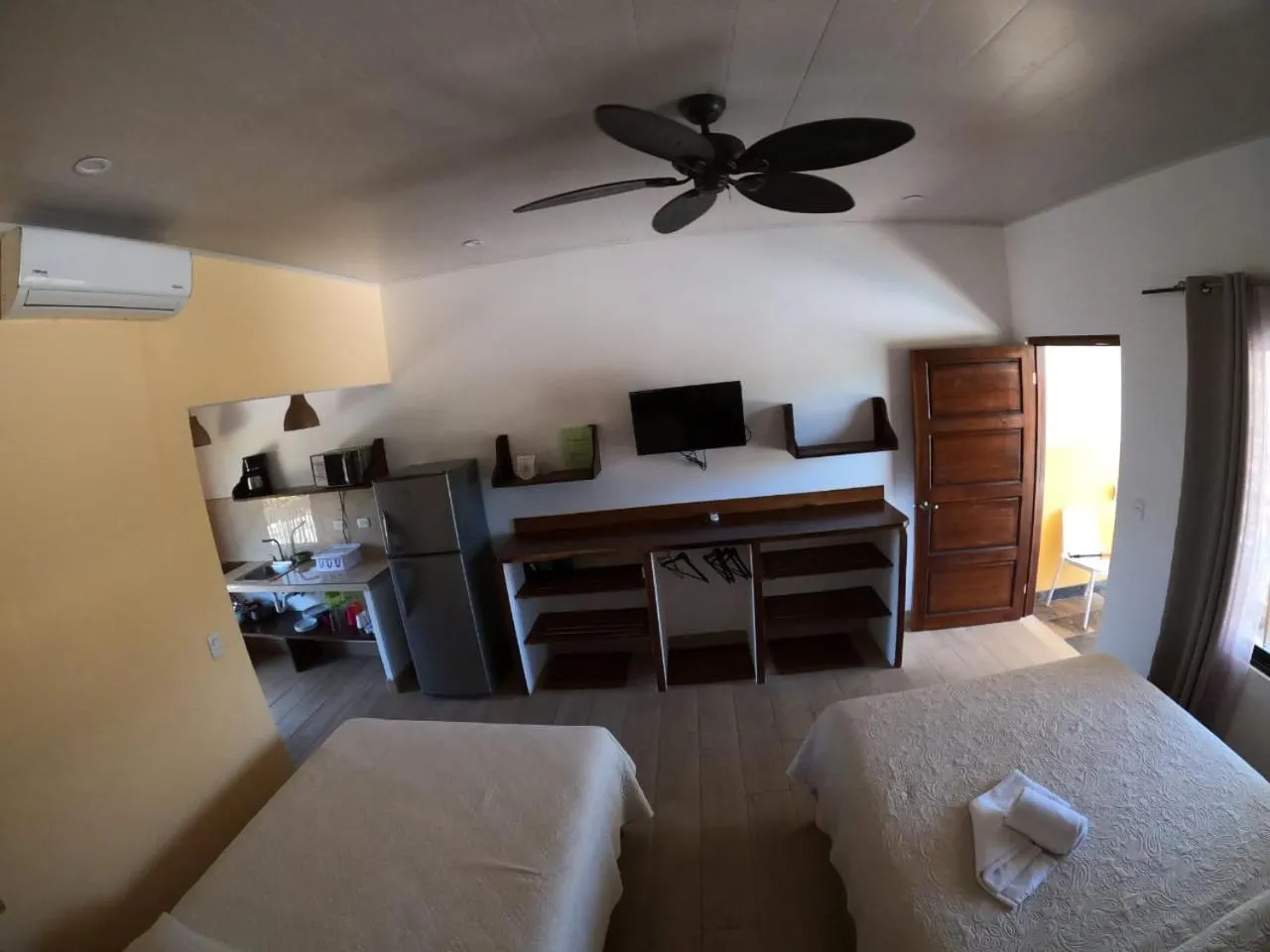 TV and multimedia, Bed in Cabinas El Colibri, Apart Hotel