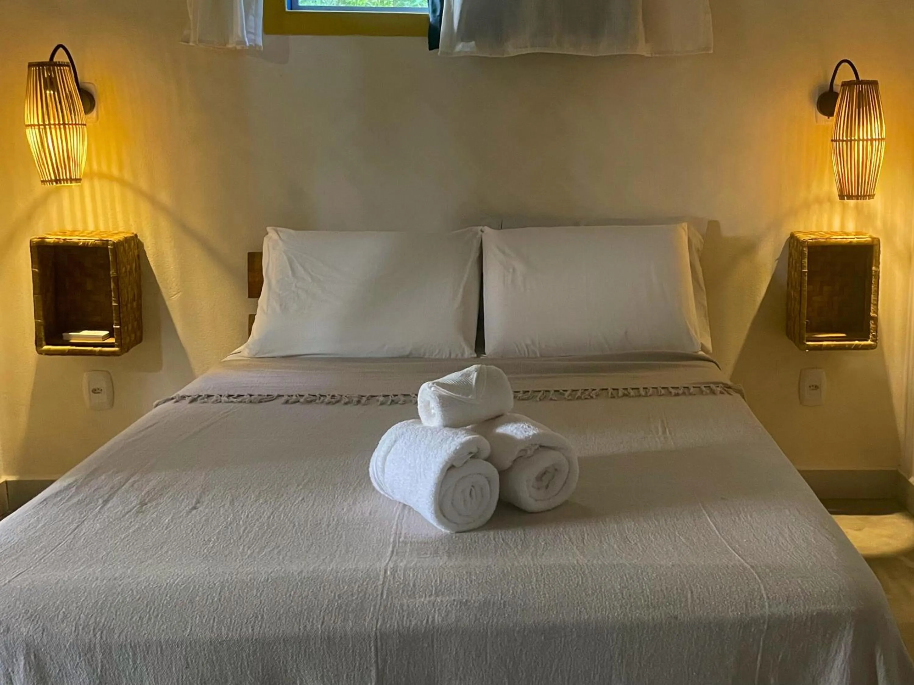 Bedroom, Bed in Vila Coco Dendê - Algodões