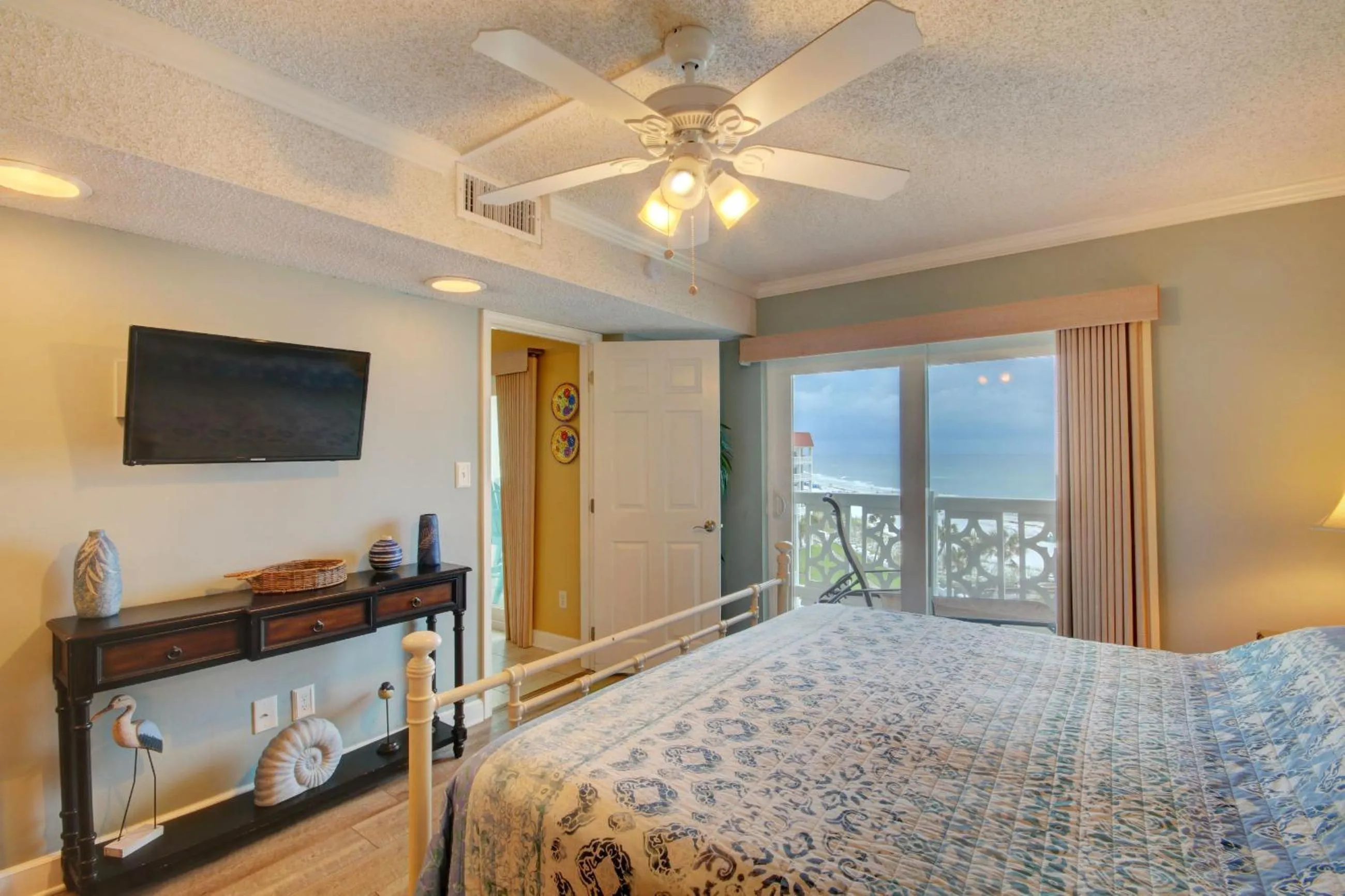 Bed in El Matador 466 - FREE TICKETS!! Your stay includes free tickets to many area attractions!