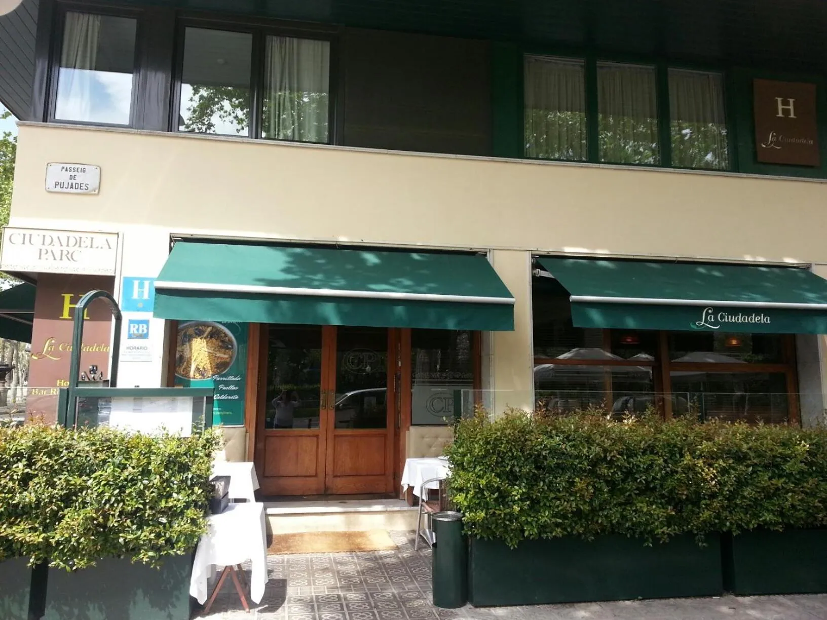 Facade/entrance in La Ciudadela