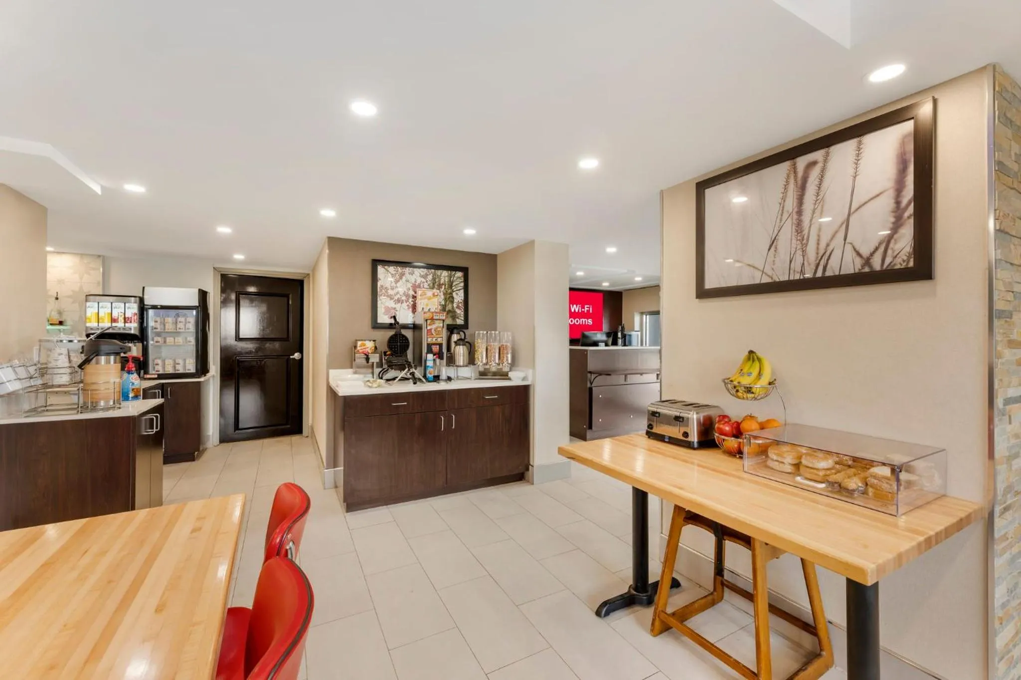 Breakfast in Red Roof Inn Bourbonnais