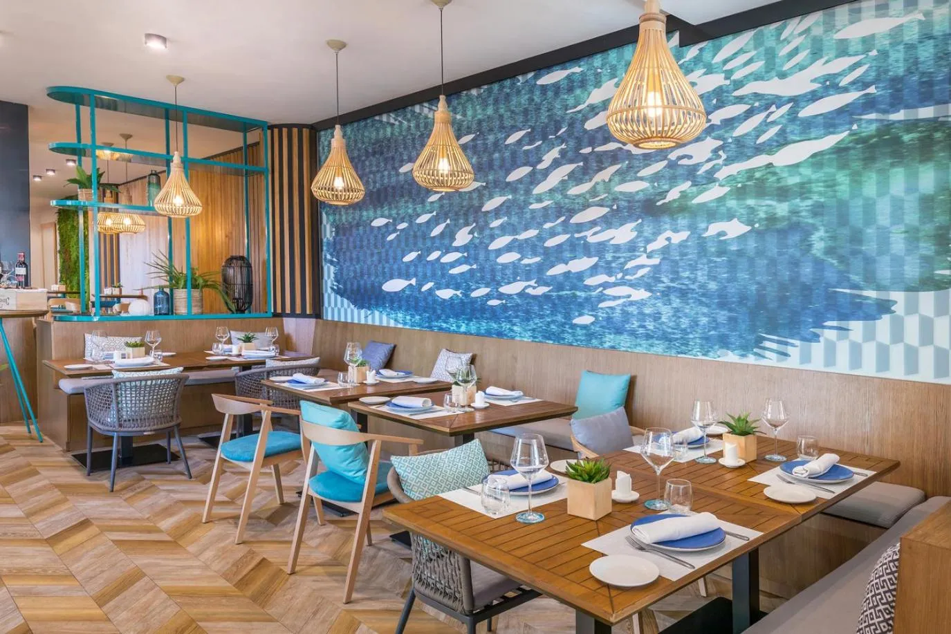 Restaurant/places to eat in Occidental Puerto Banús