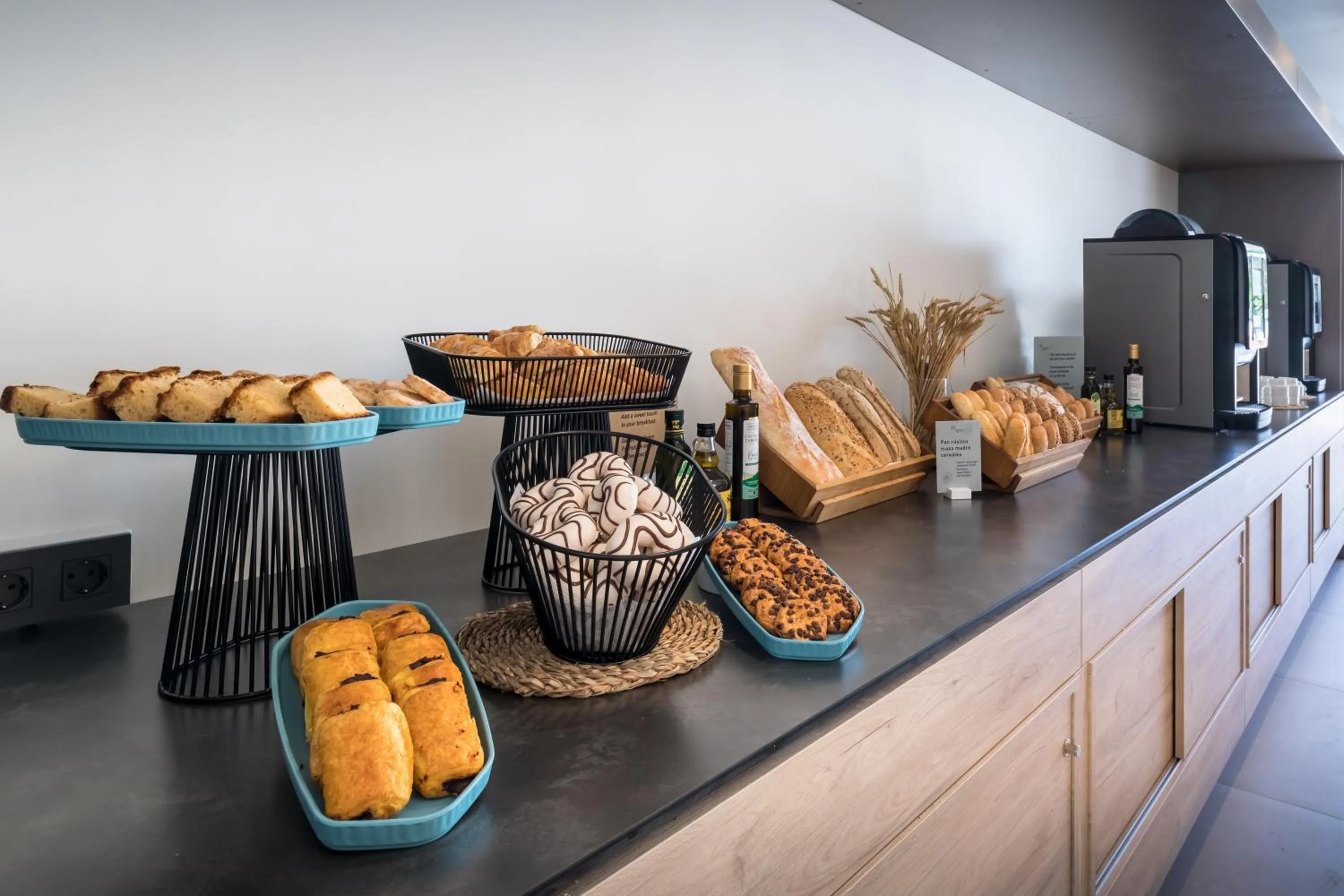 Restaurant/places to eat in Occidental Puerto Banús