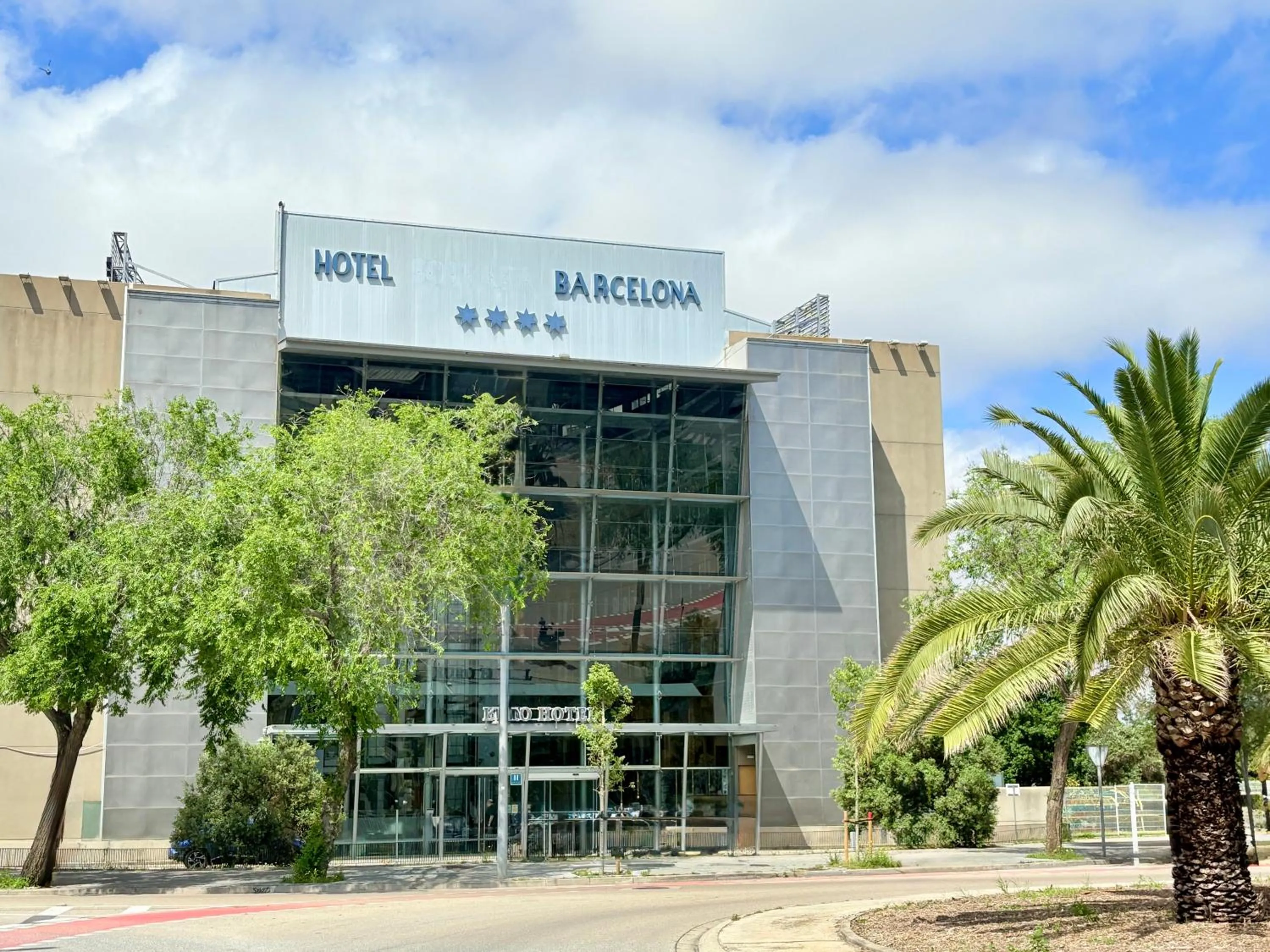 Facade/entrance in Eurohotel Barcelona Granvia Fira