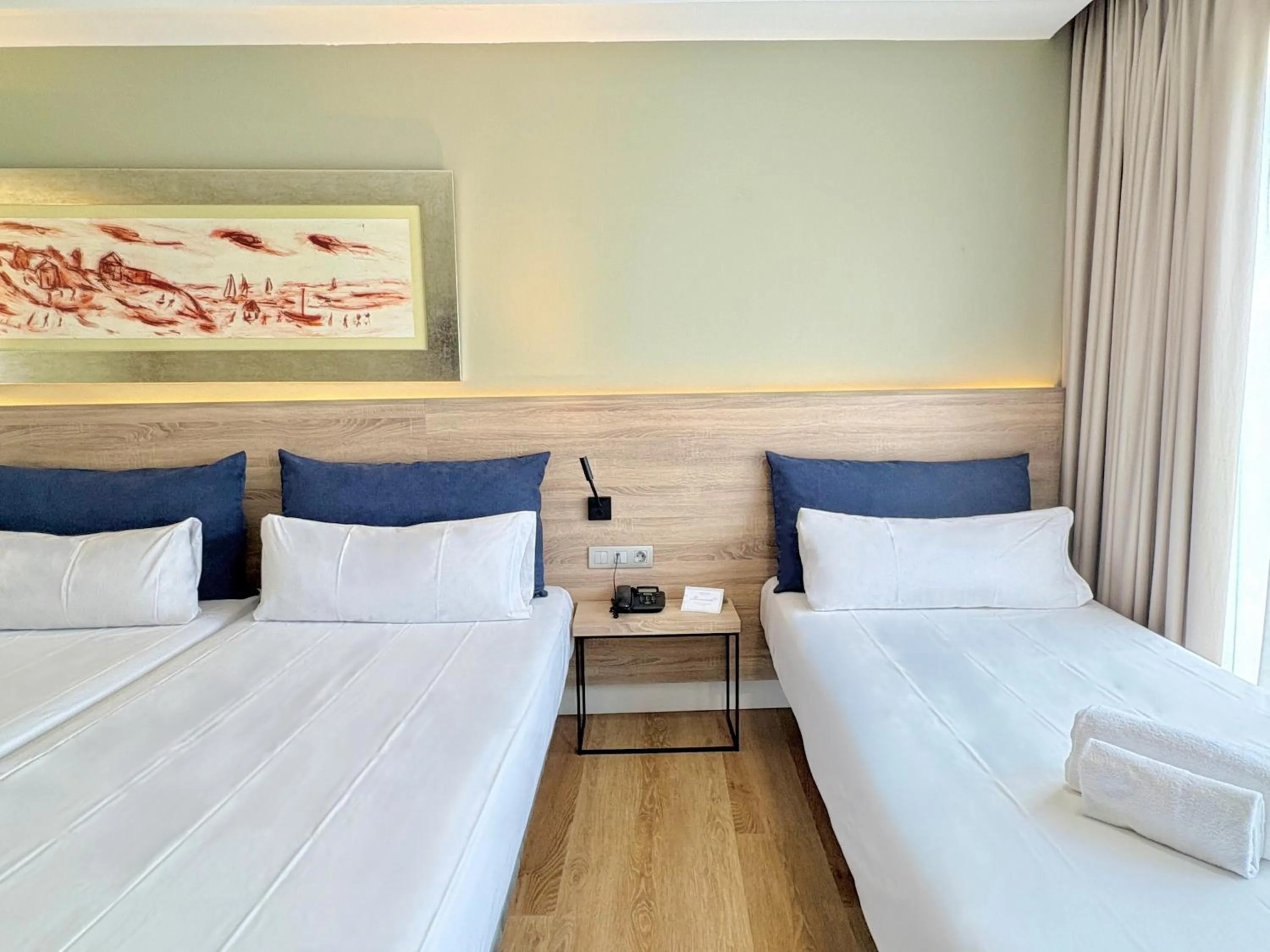 Bedroom, Bed in Eurohotel Barcelona Granvia Fira