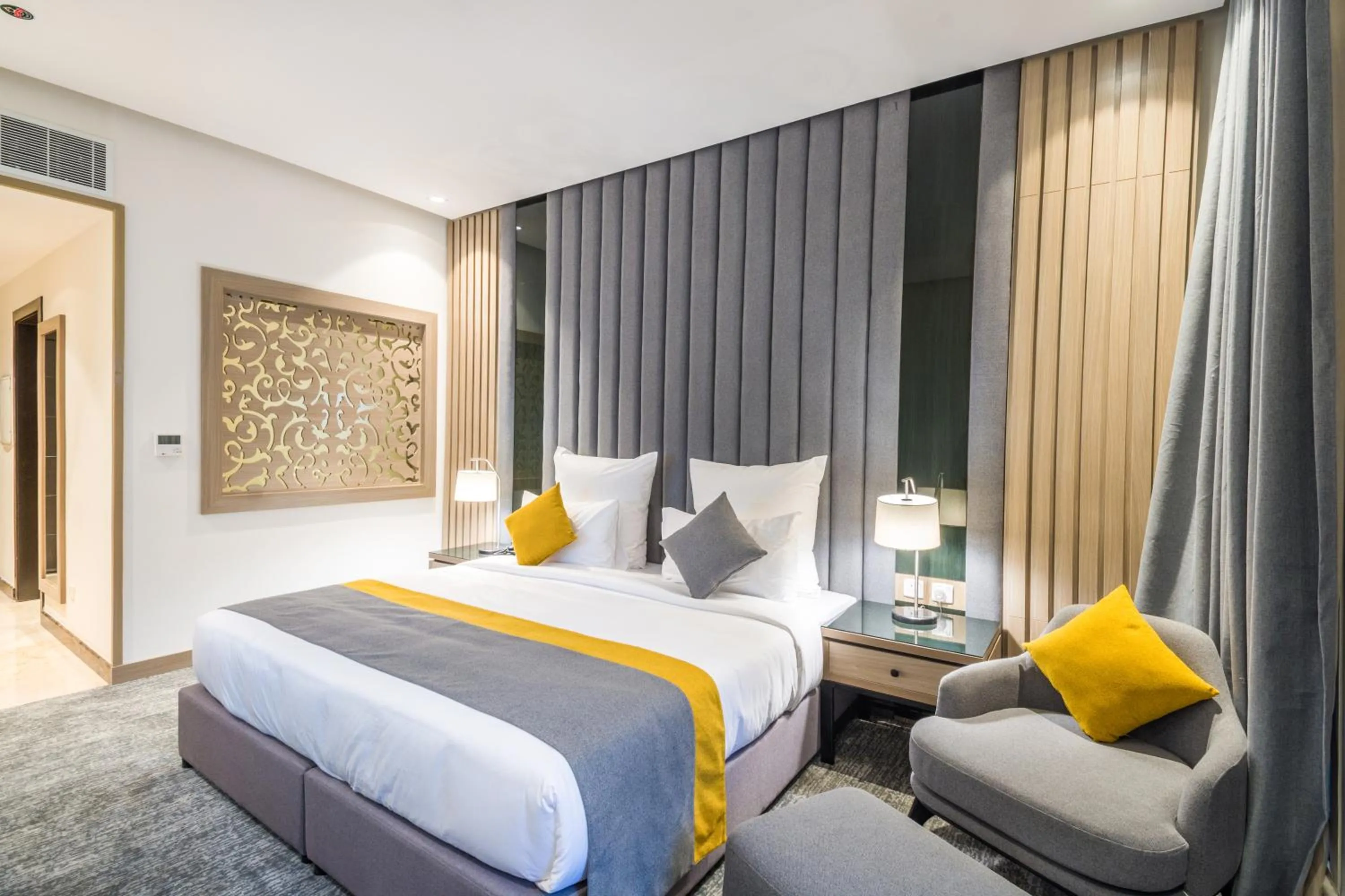 Bedroom, Bed in Erfad Hotel - Riyadh