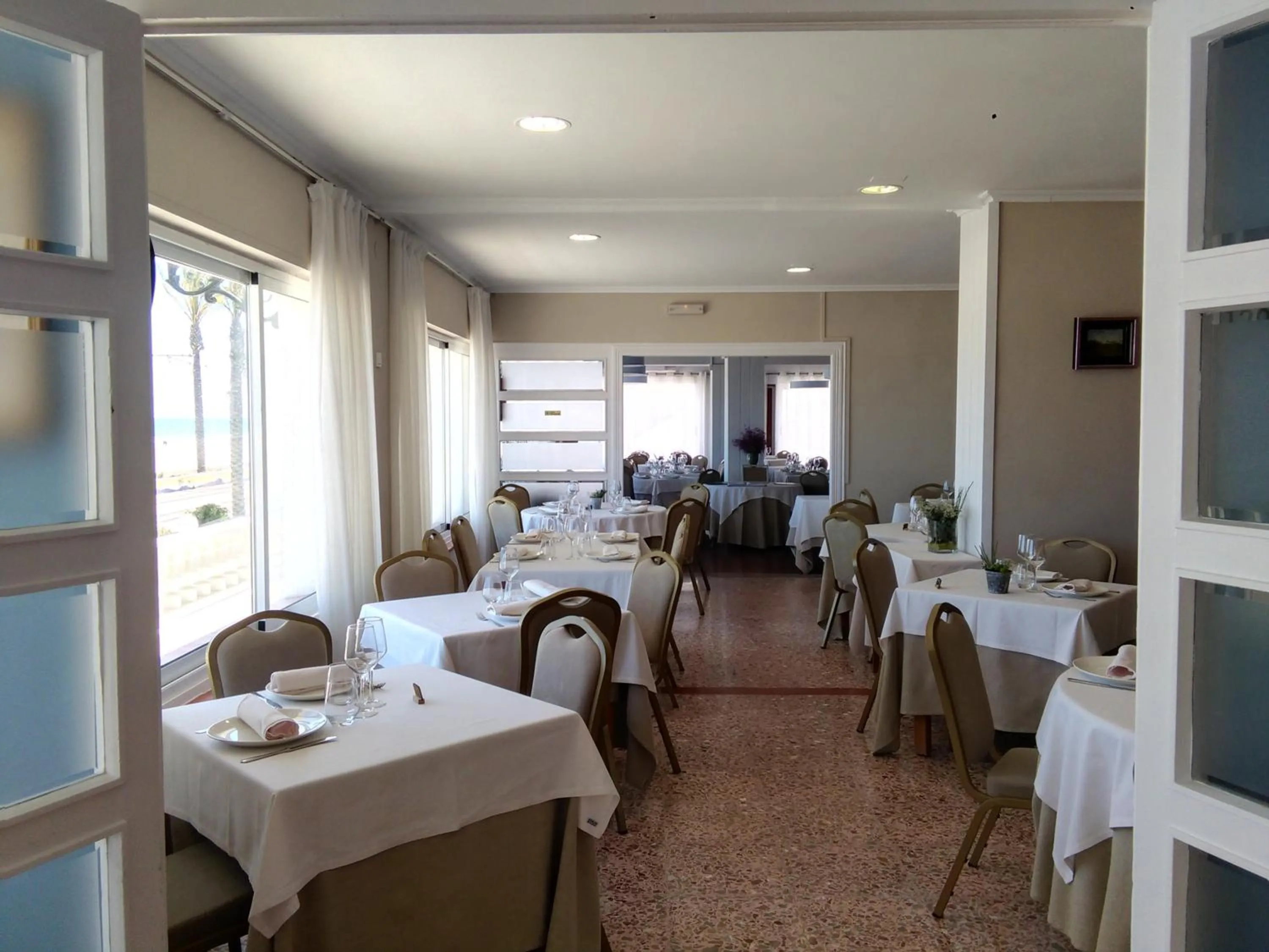 Restaurant/places to eat in Hostal San Juan