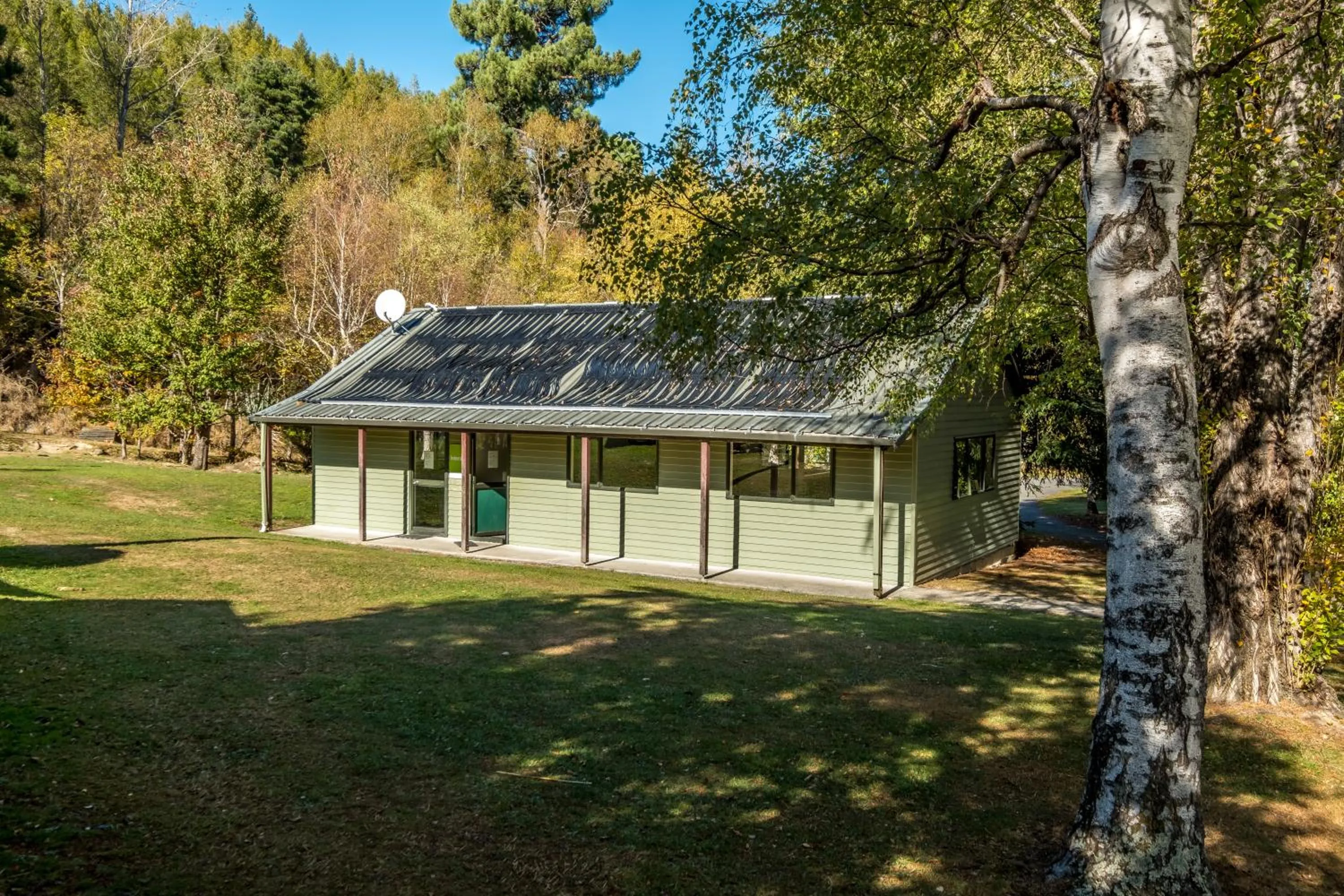 Property building in Alpine Adventure Holiday Park