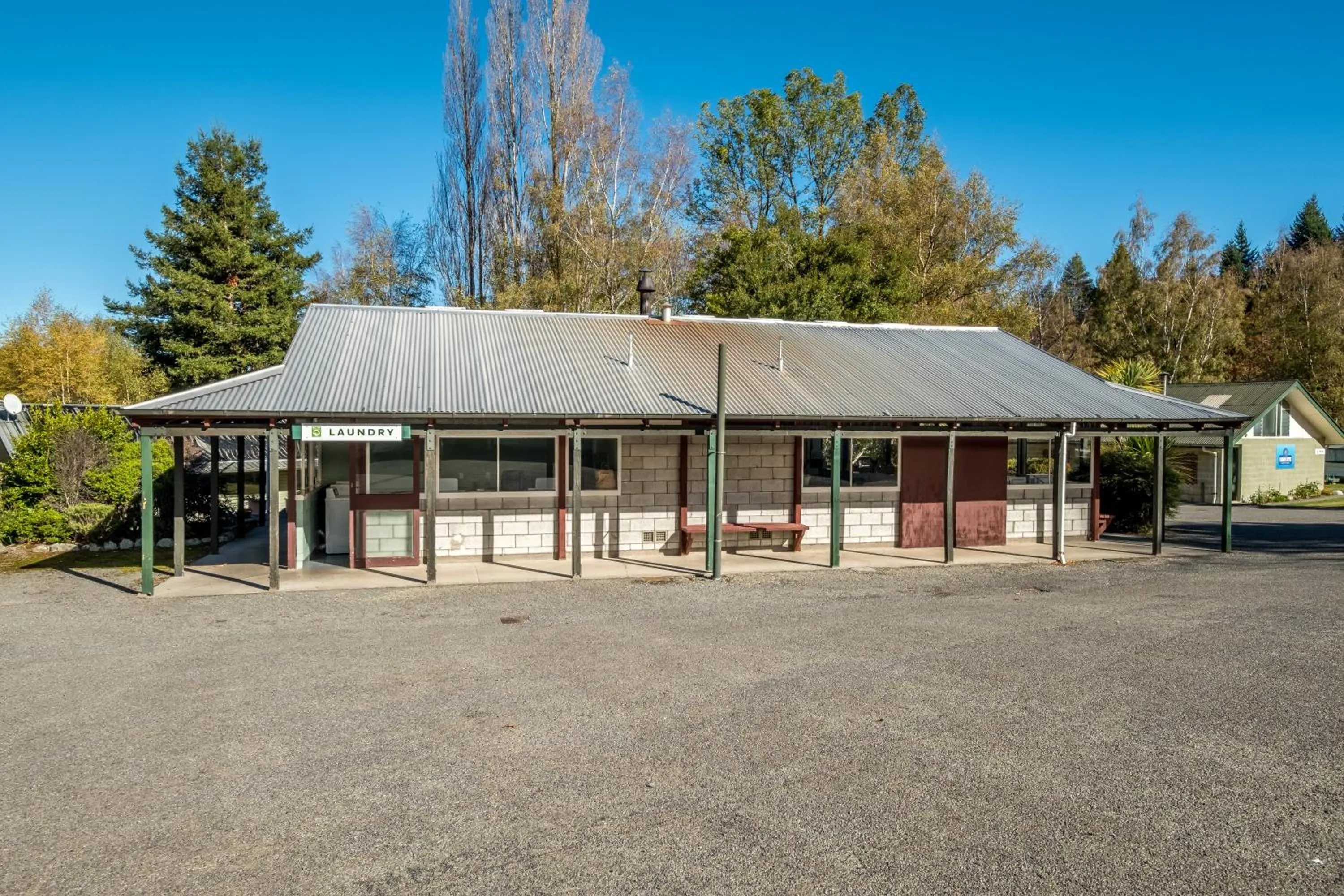 Toilet in Alpine Adventure Holiday Park