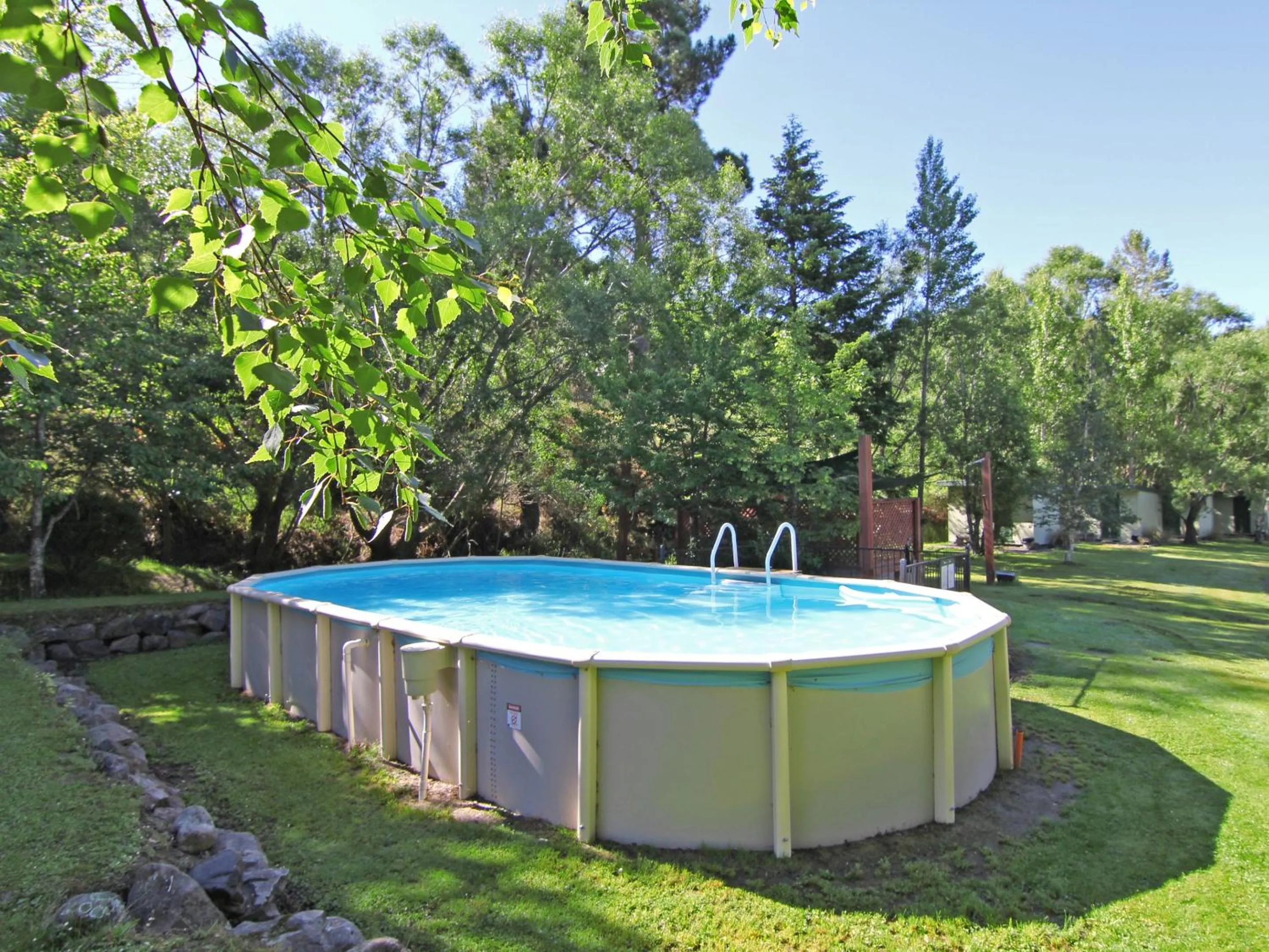 Swimming pool in Alpine Adventure Holiday Park