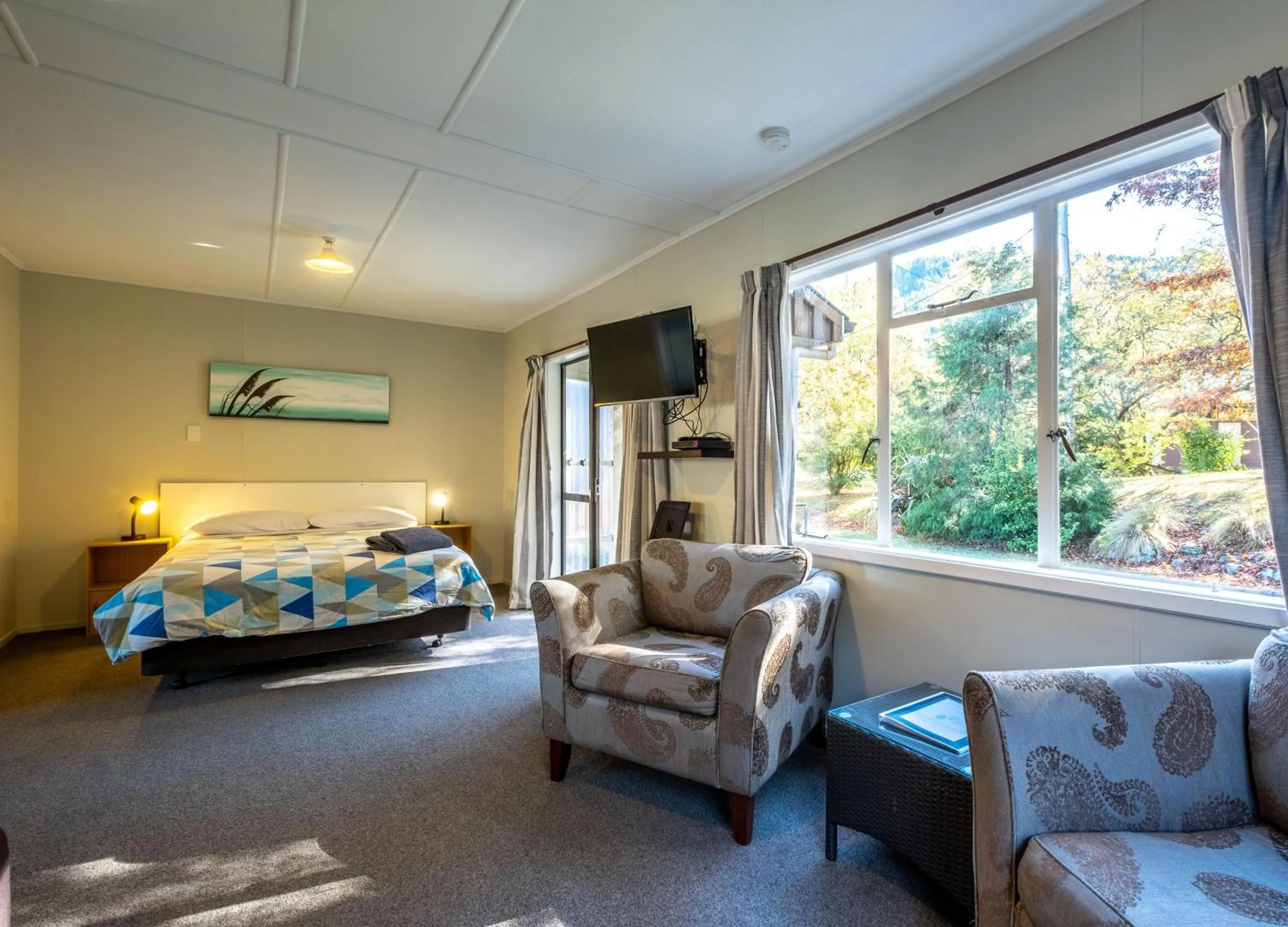 View (from property/room), Bed in Alpine Adventure Holiday Park