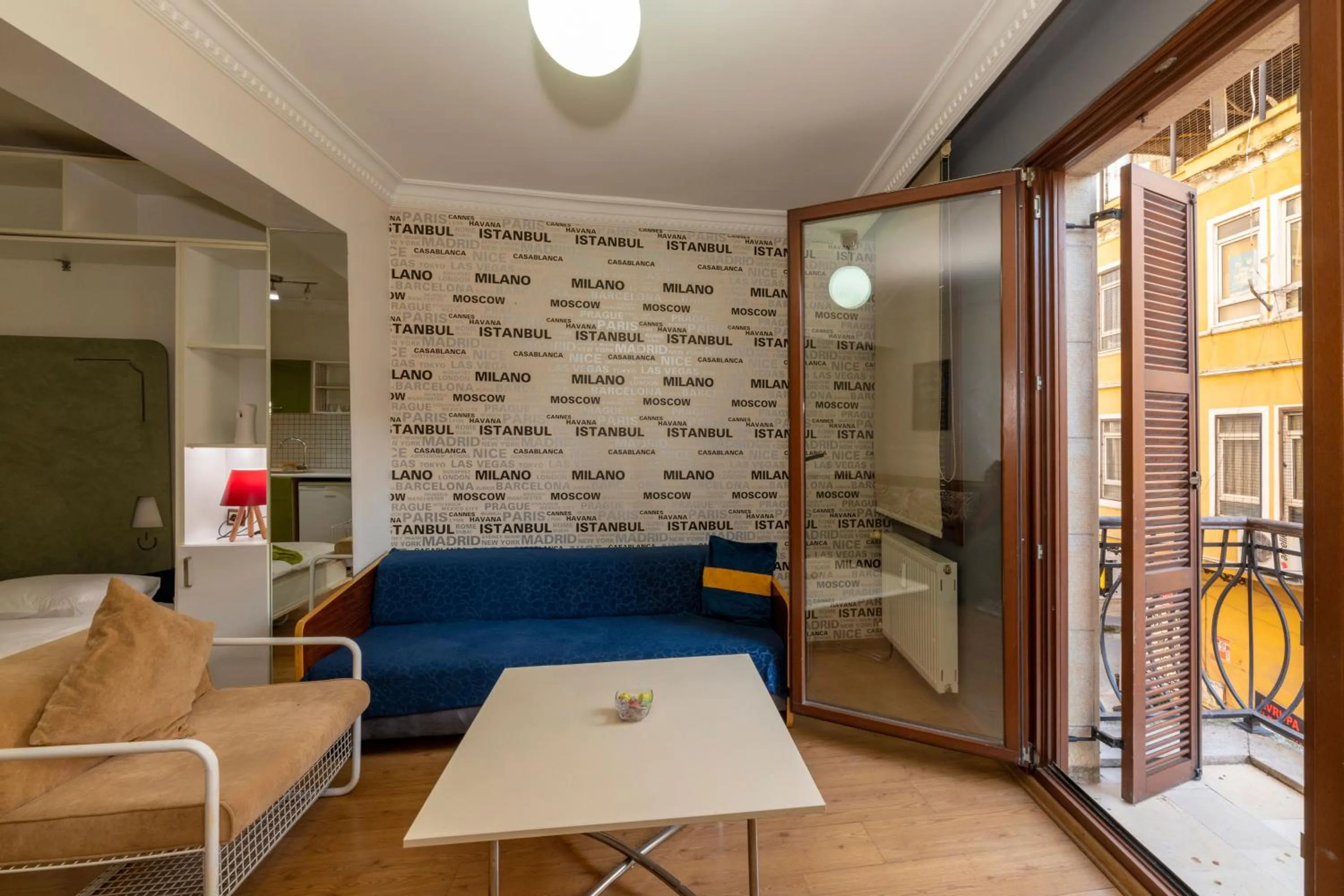 Living room in GRAND OPERA HOTEL