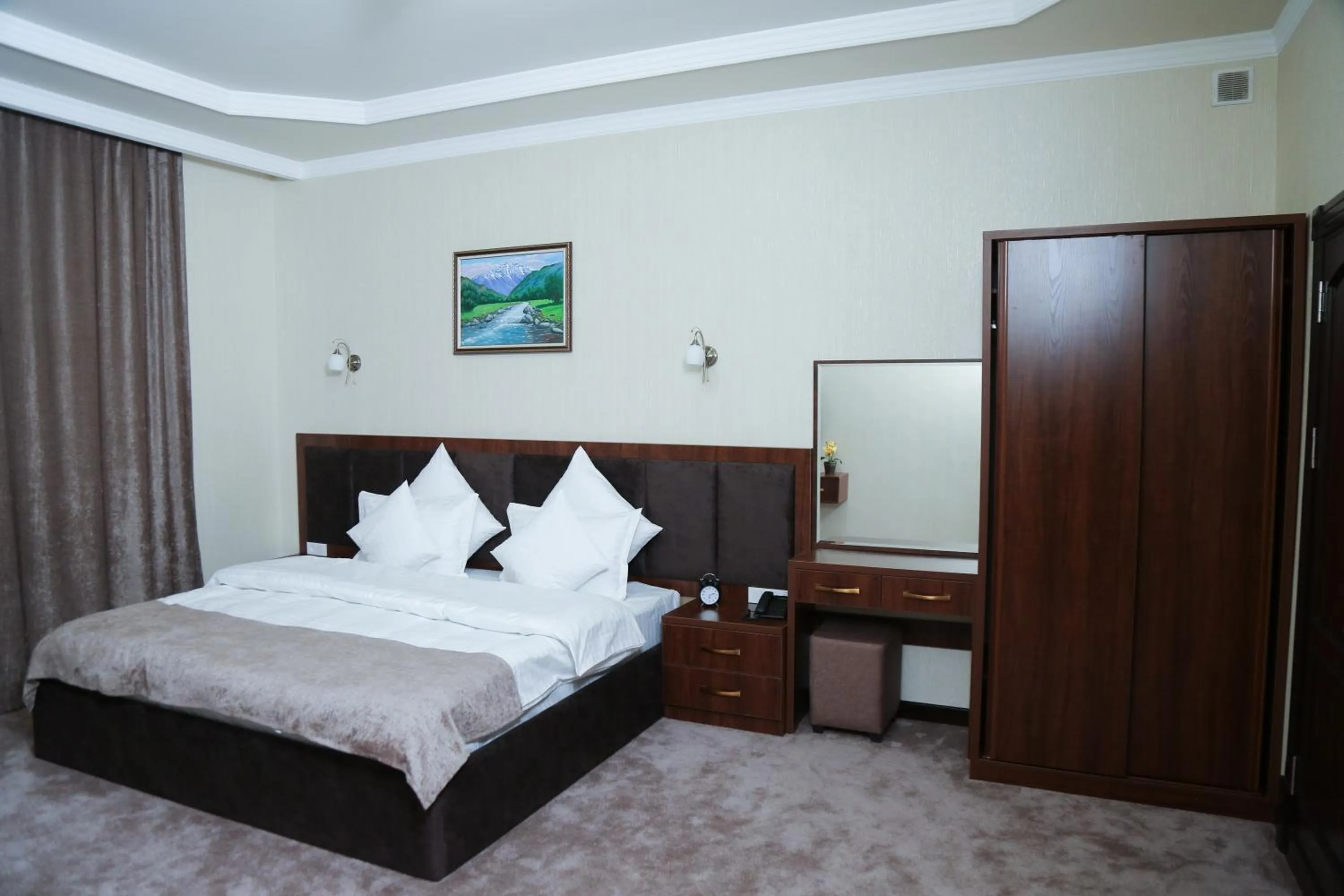 Bedroom in Khan Palace Hotel