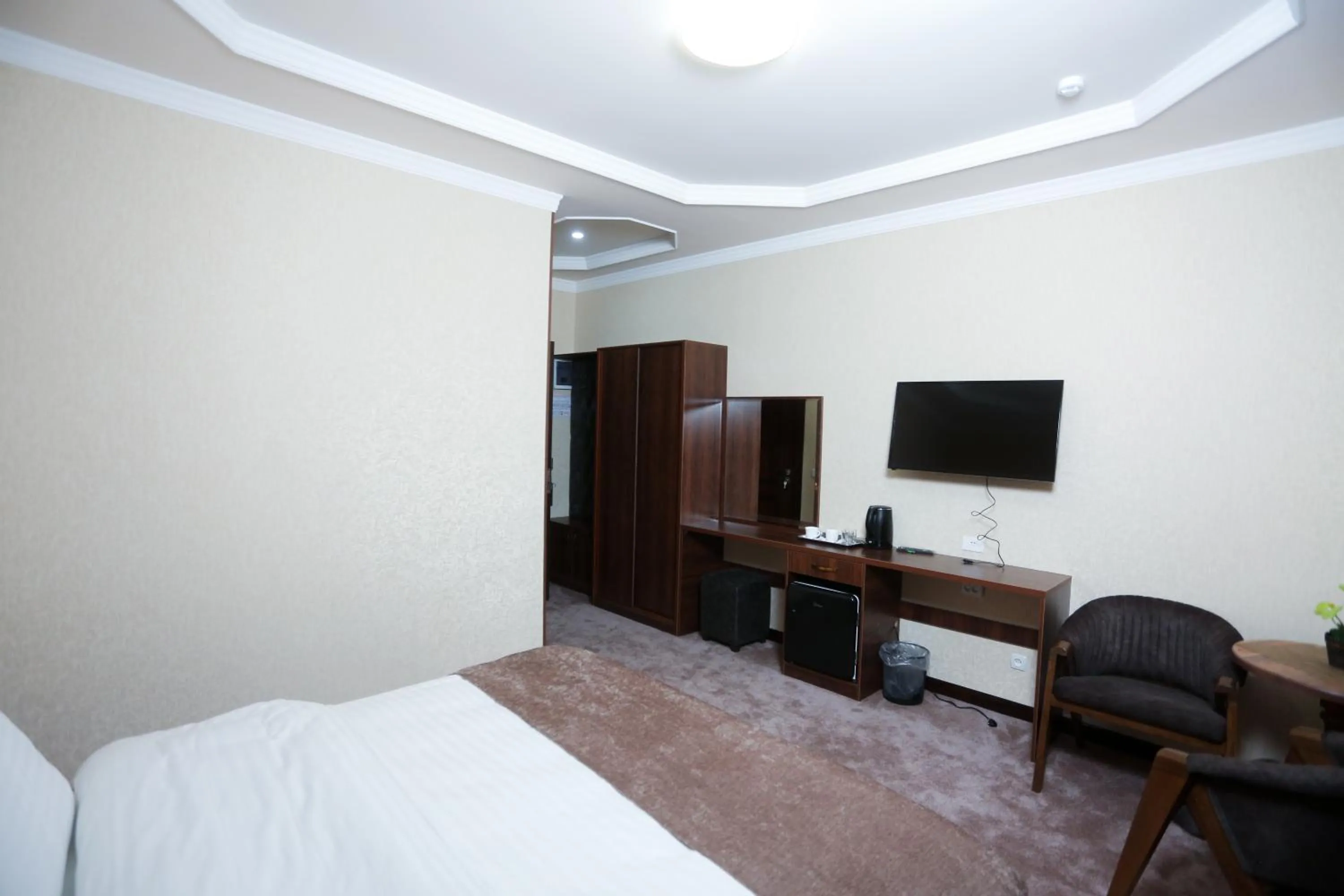 Photo of the whole room in Khan Palace Hotel