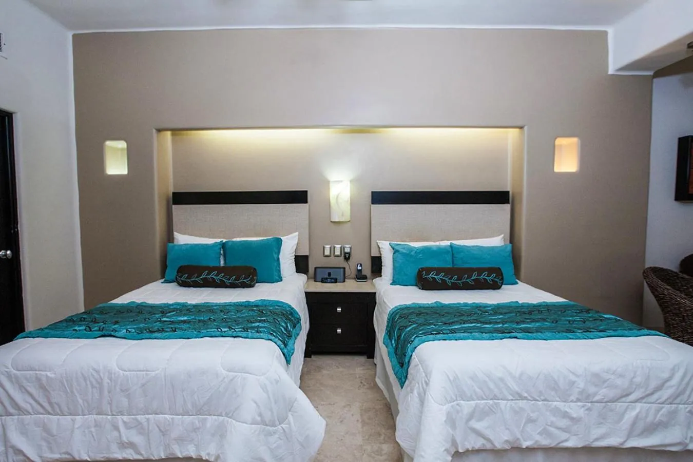 Bedroom, Bed in Zafiro Beach Boutique Resort