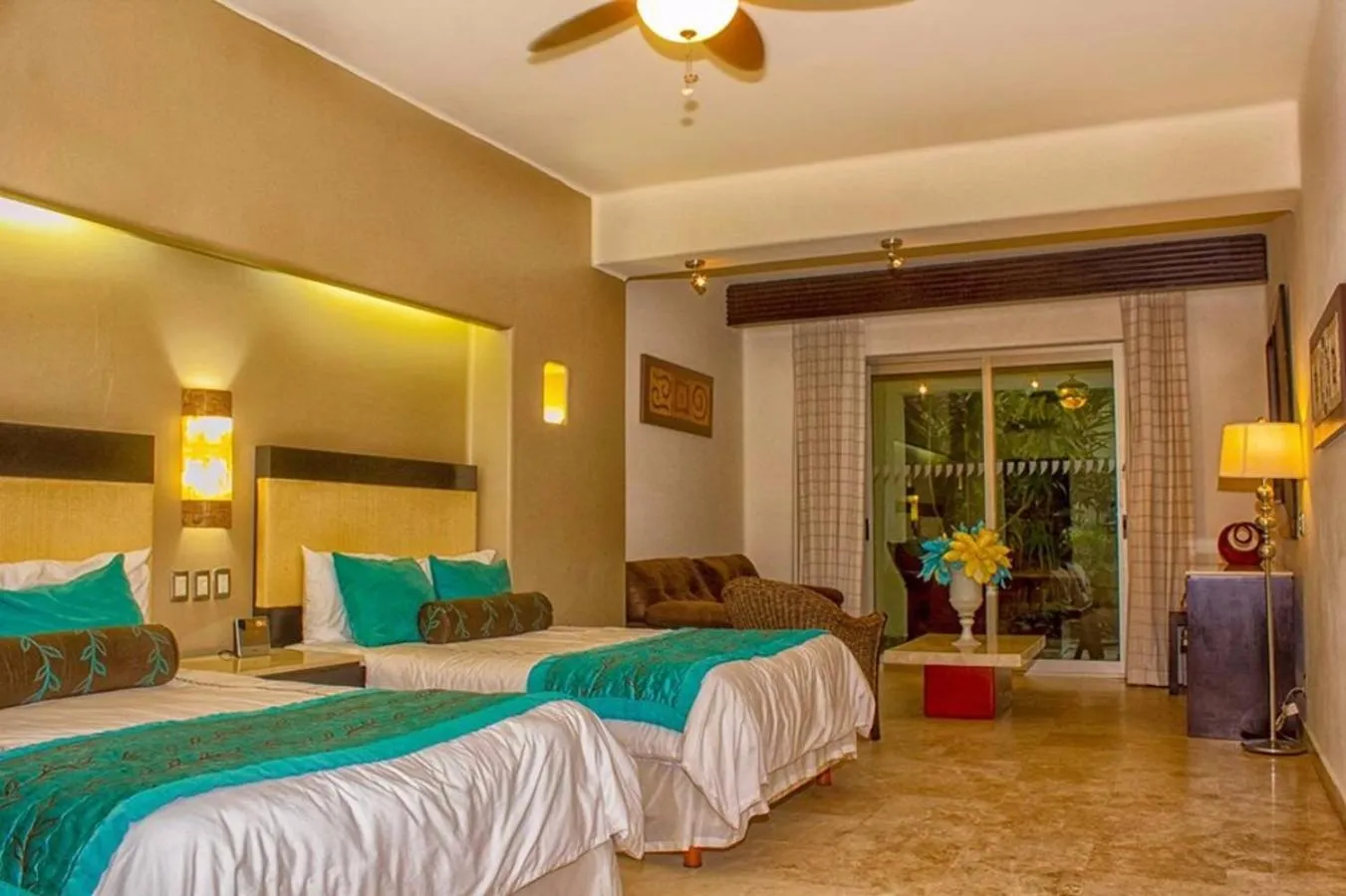 Bedroom, Bed in Zafiro Beach Boutique Resort