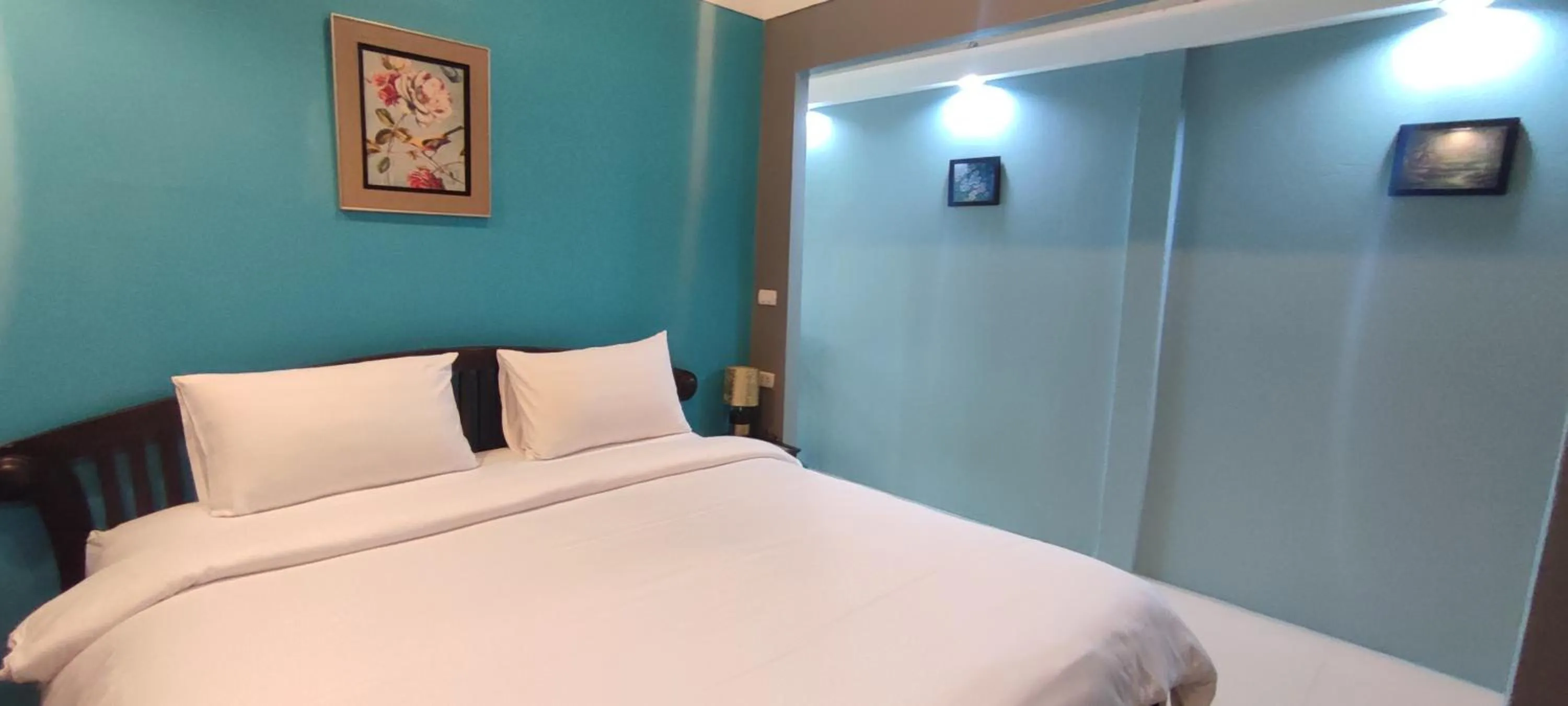 Property building, Bed in Q Zone Boutique House