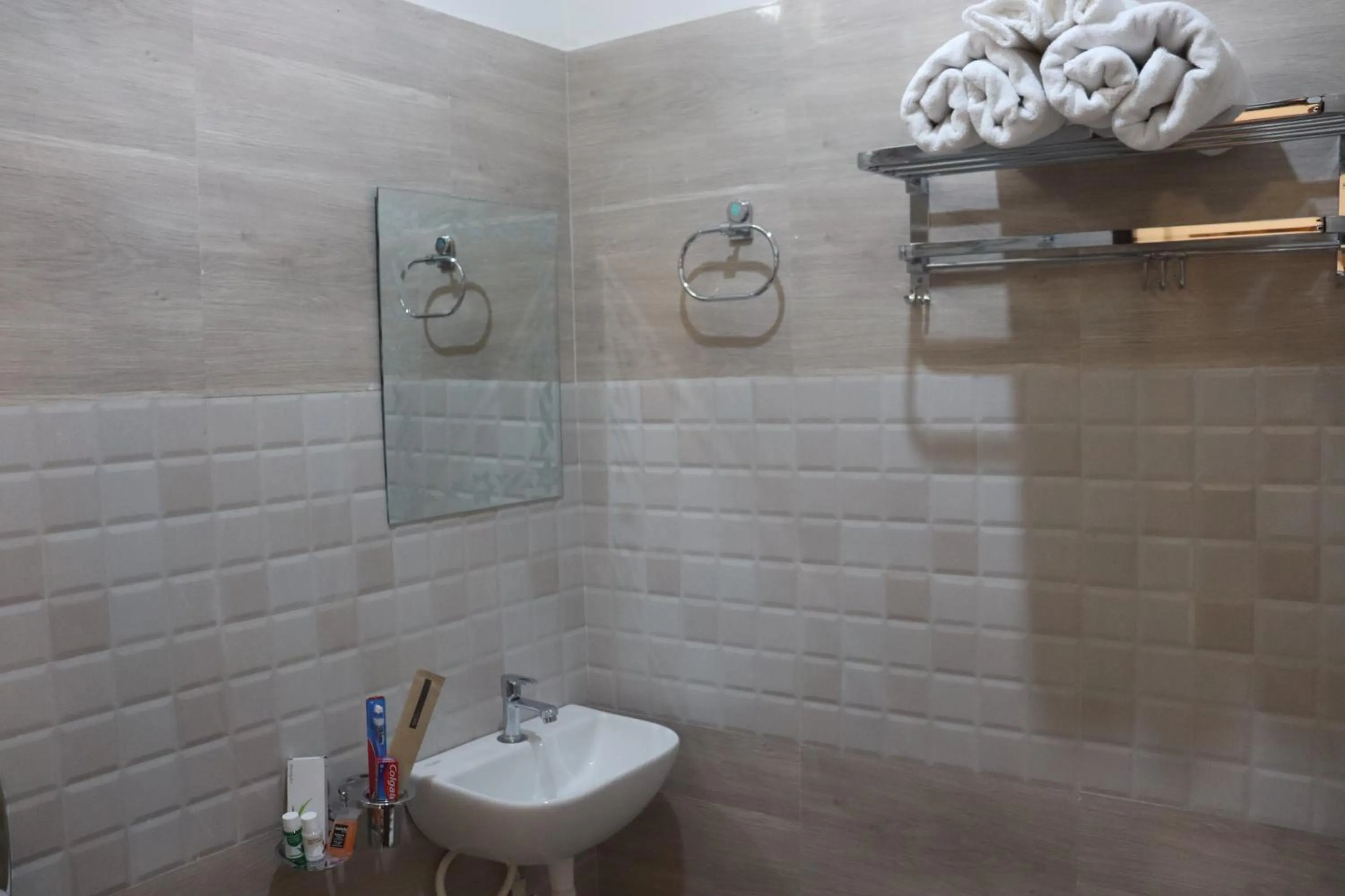 Bathroom in Paradise Inn