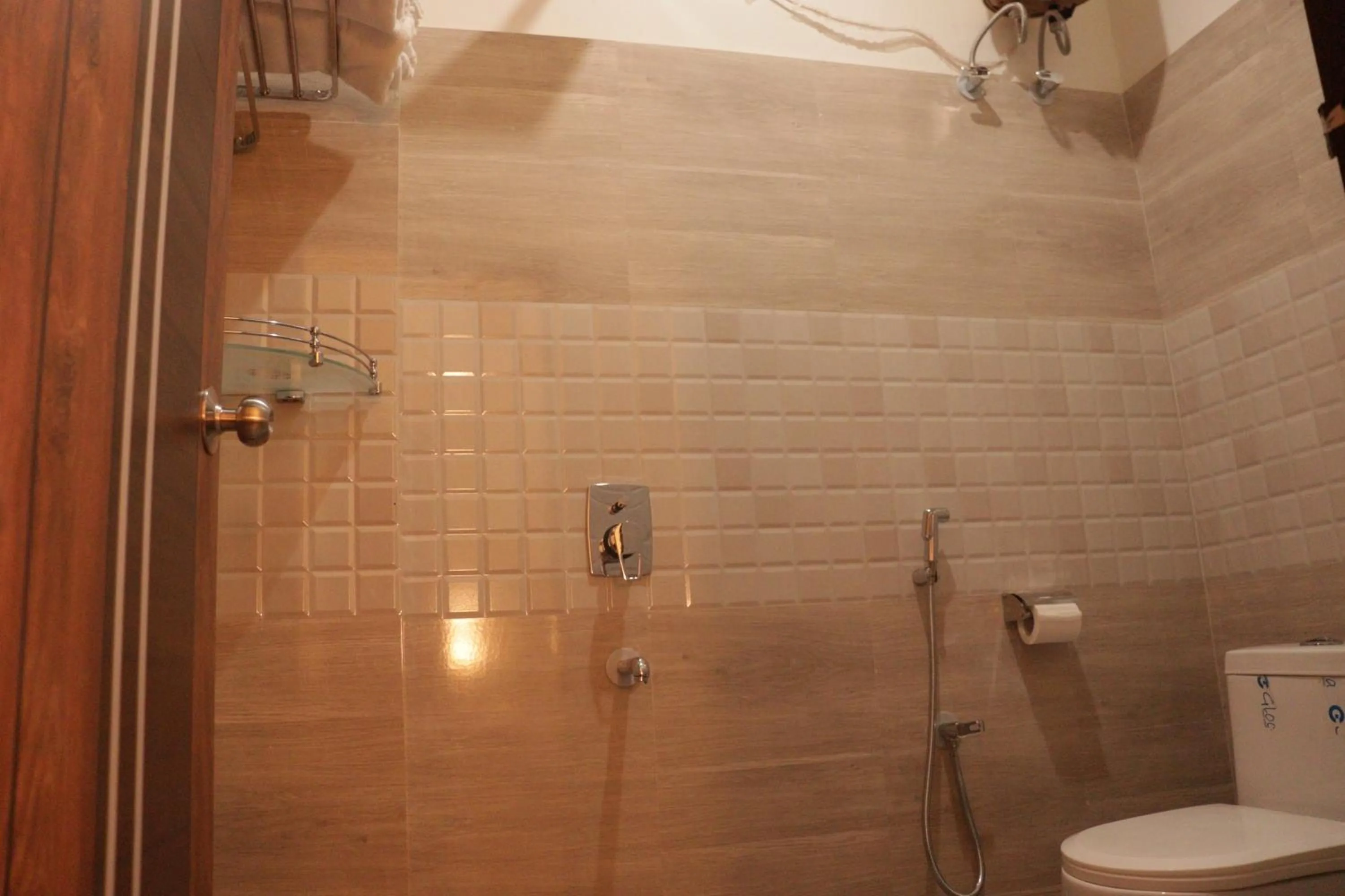 Shower in Paradise Inn