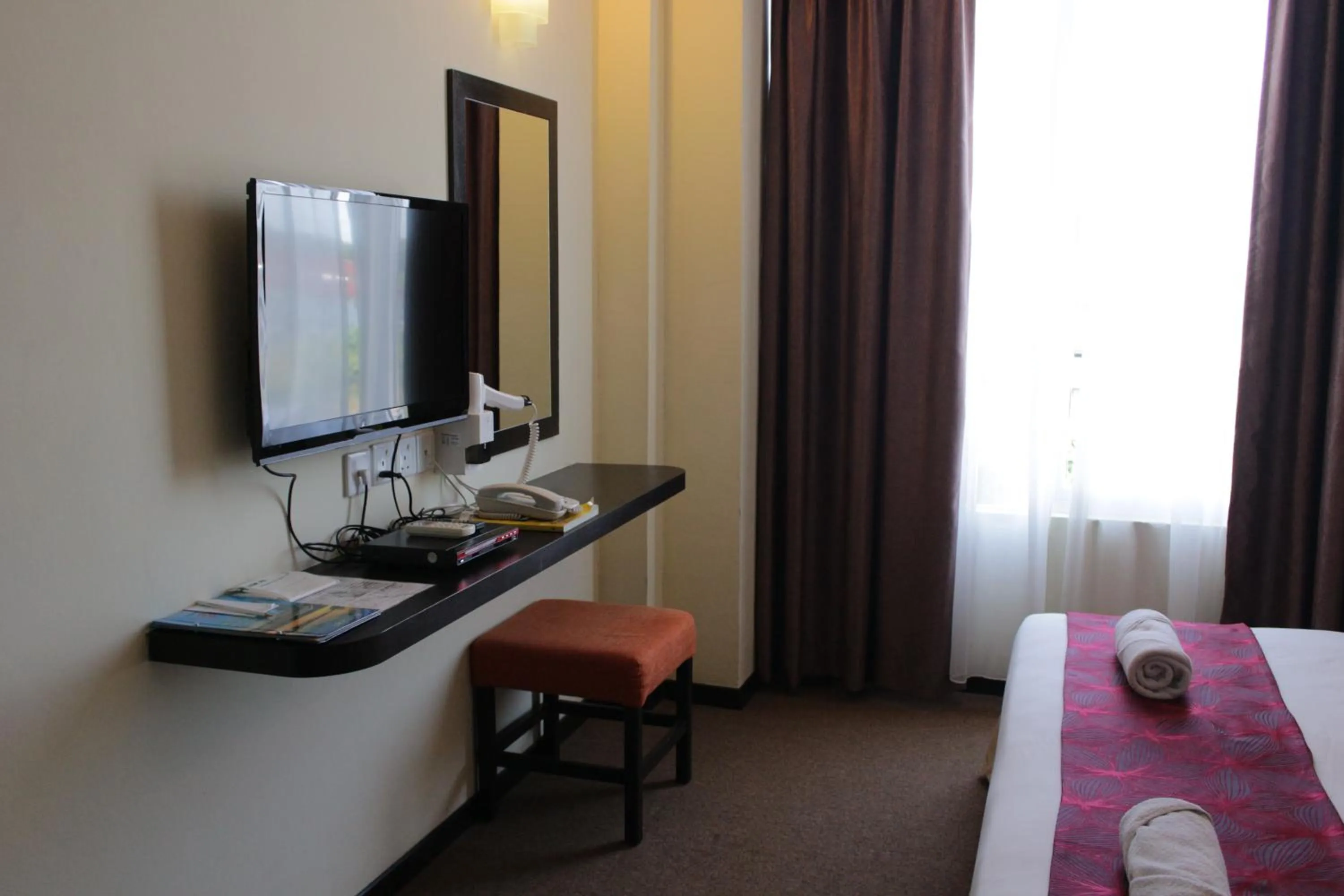 Bed in Paradise Spa Hotel