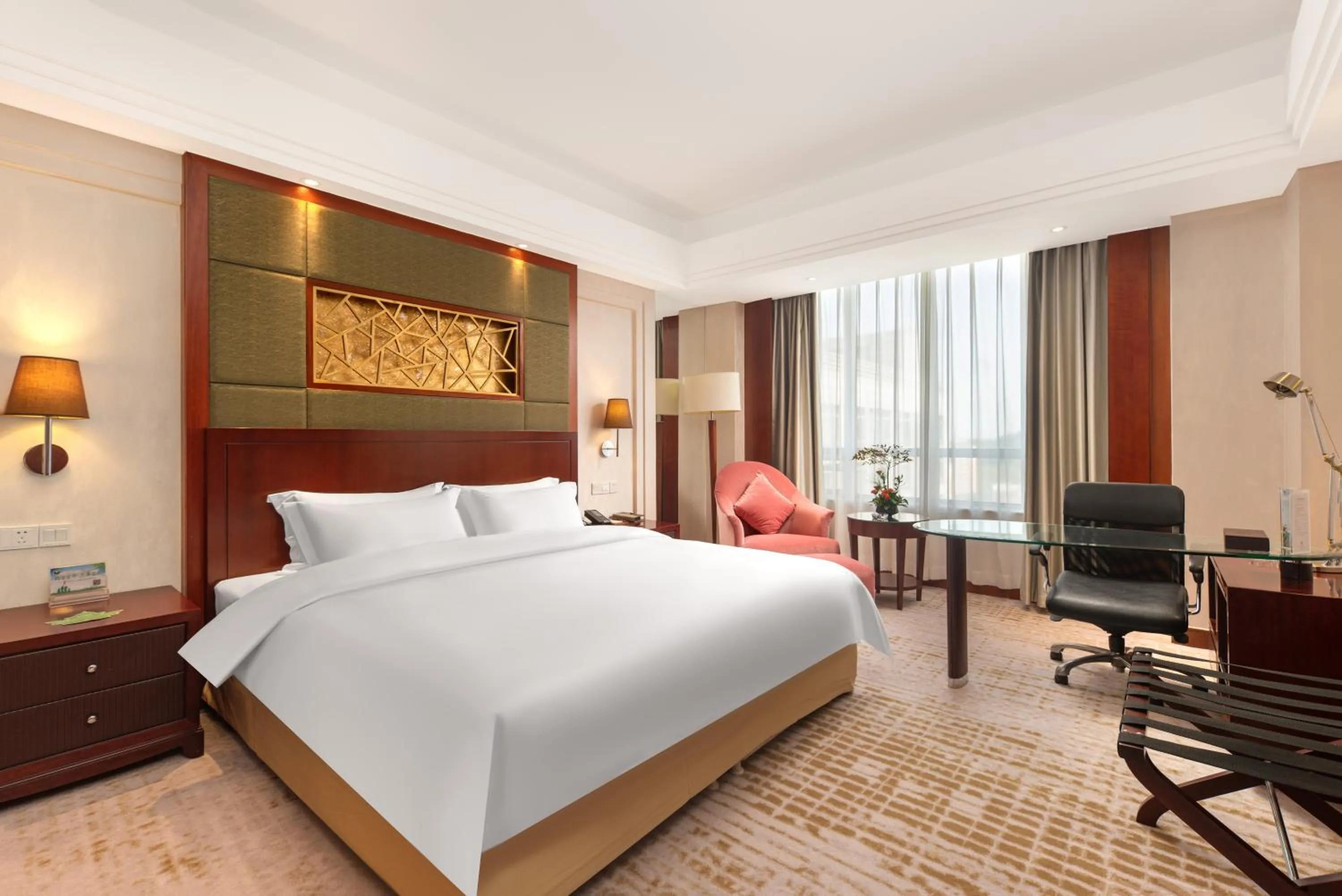 Bedroom, Bed in Plaza Hotel Yuyao