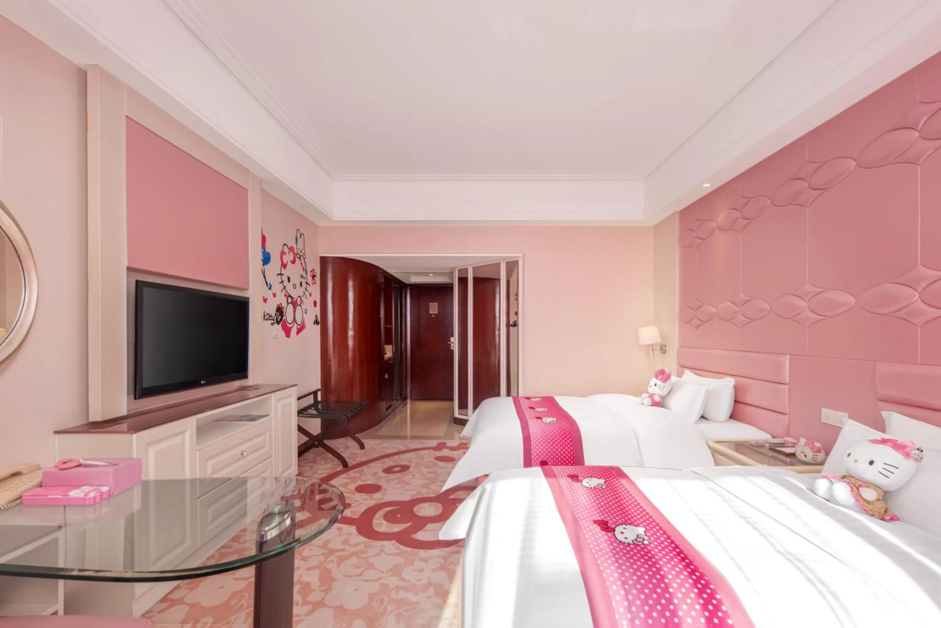 Photo of the whole room, Bed in Plaza Hotel Yuyao