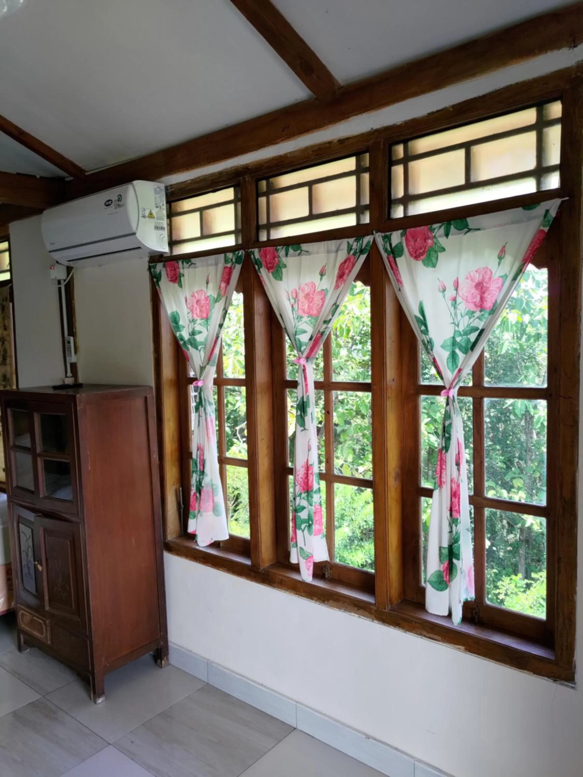 Bed in Omah Singo Stay & Resto Yogyakarta