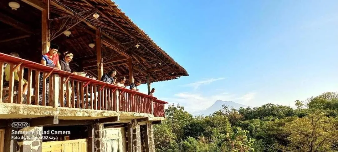 Property building in Omah Singo Stay & Resto Yogyakarta