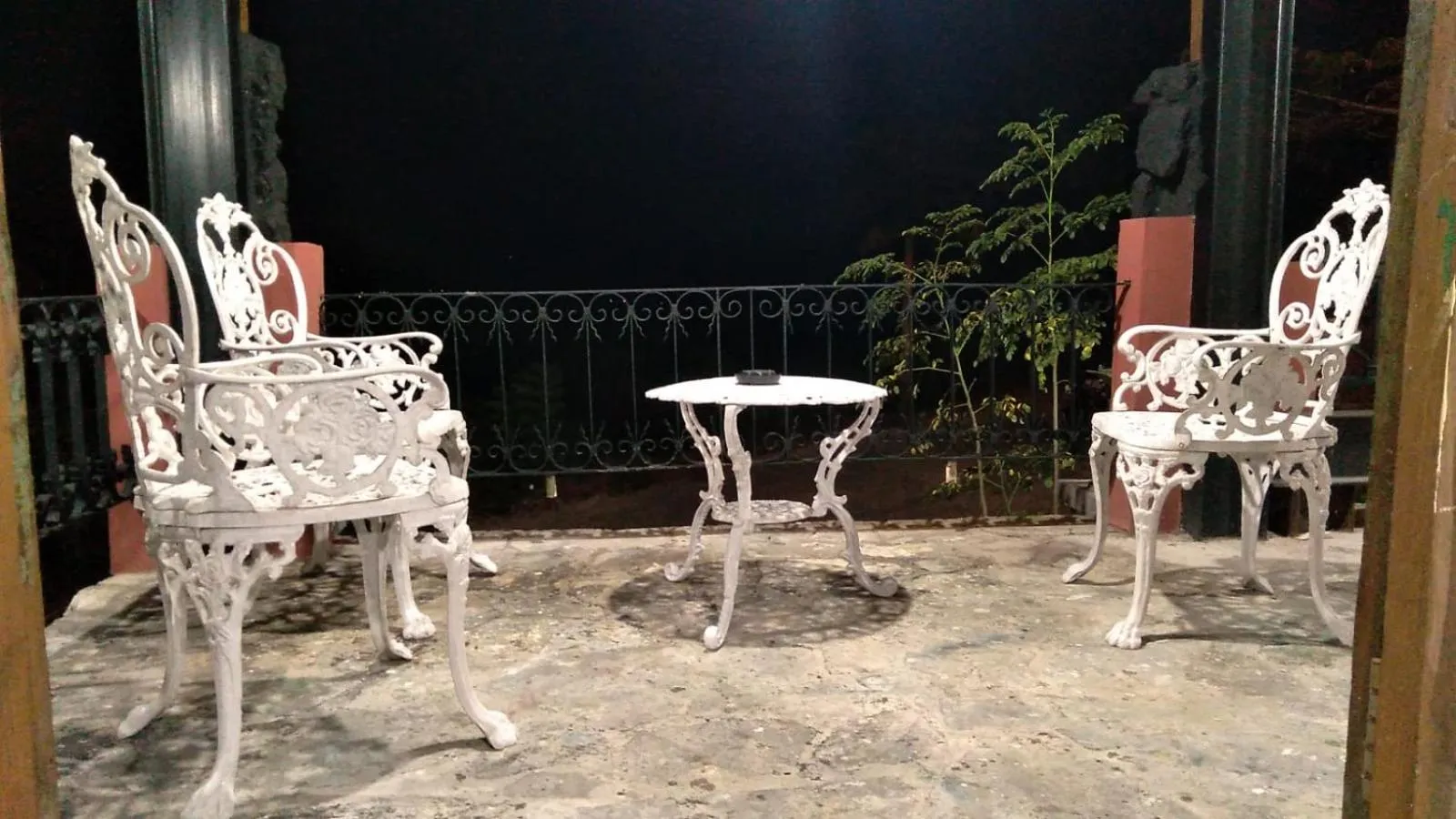 Balcony/Terrace in Omah Singo Stay & Resto Yogyakarta