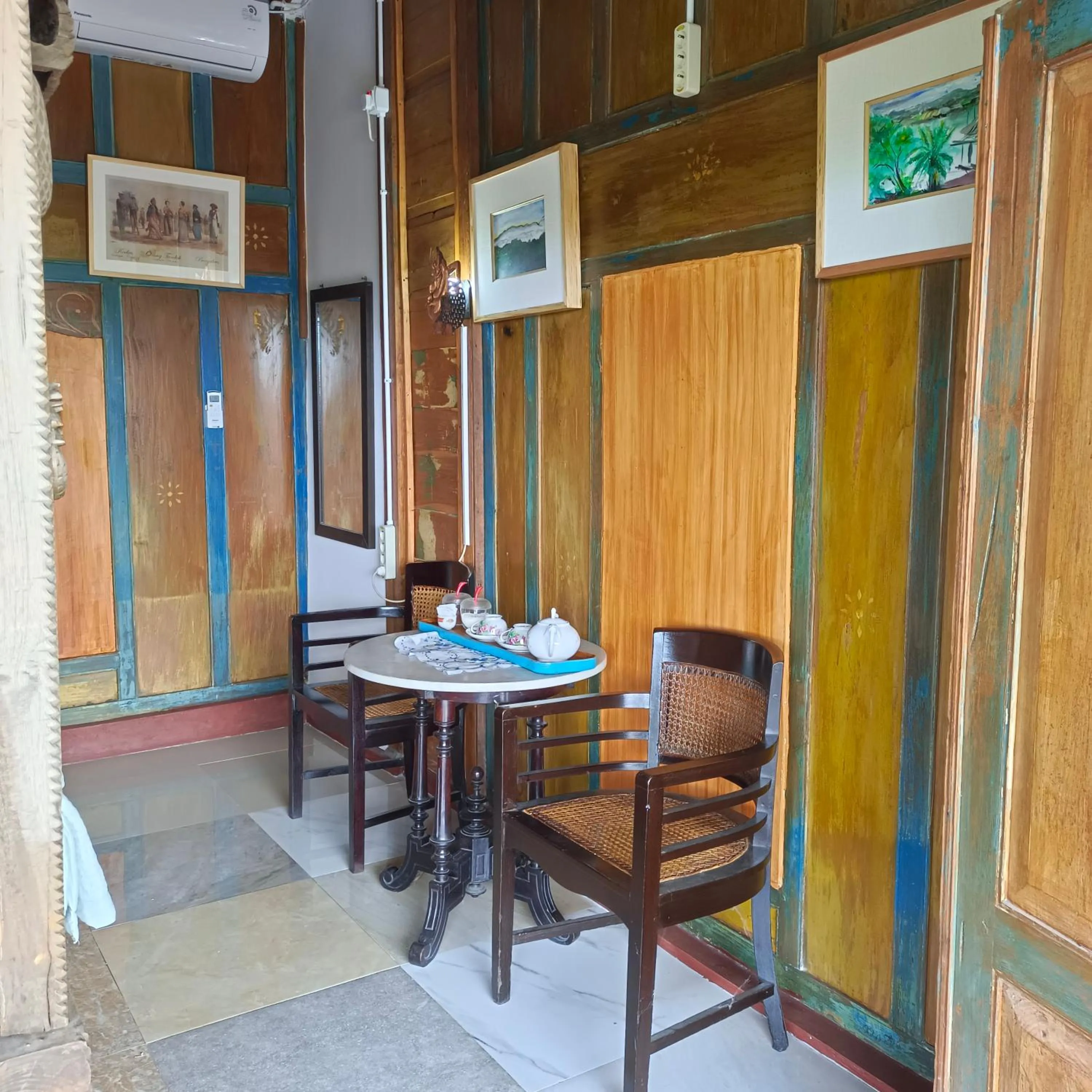 Living room in Omah Singo Stay & Resto Yogyakarta