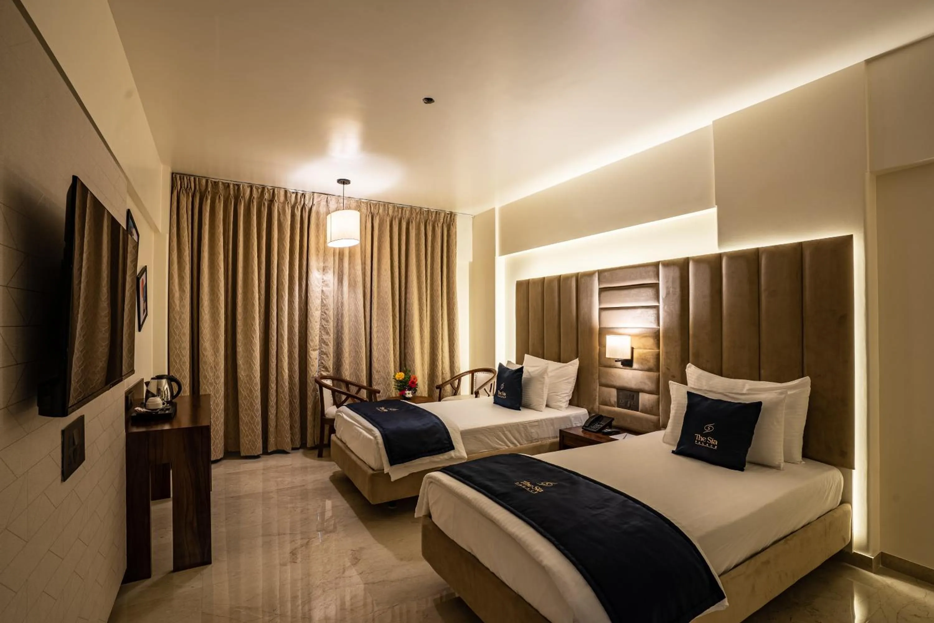 Bed in Mastiff Grand The Sia Palace Suites & Banquets, Khopoli, Near Imagica