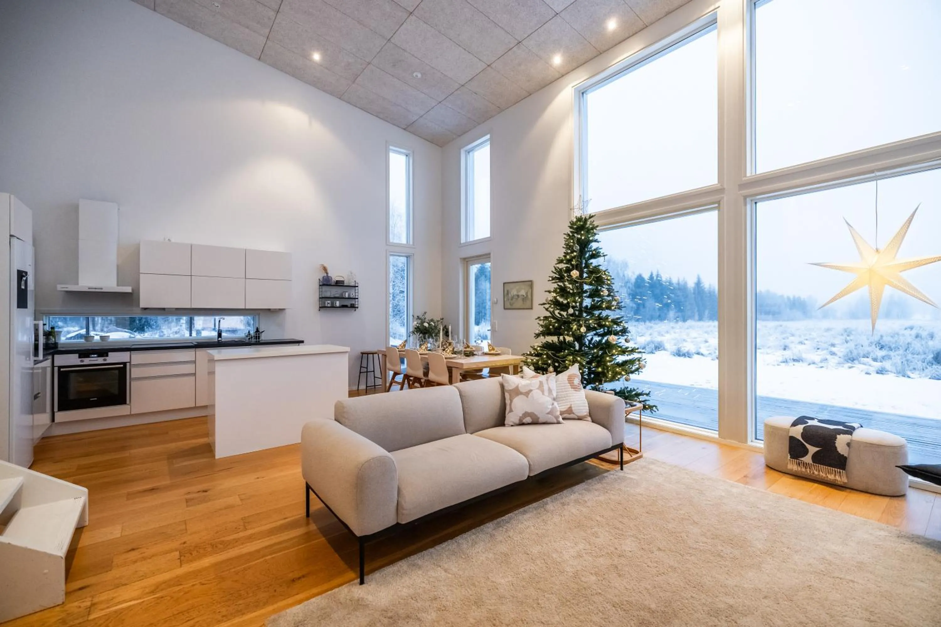 Villa Nightsky -private location, sauna and jacuzzi