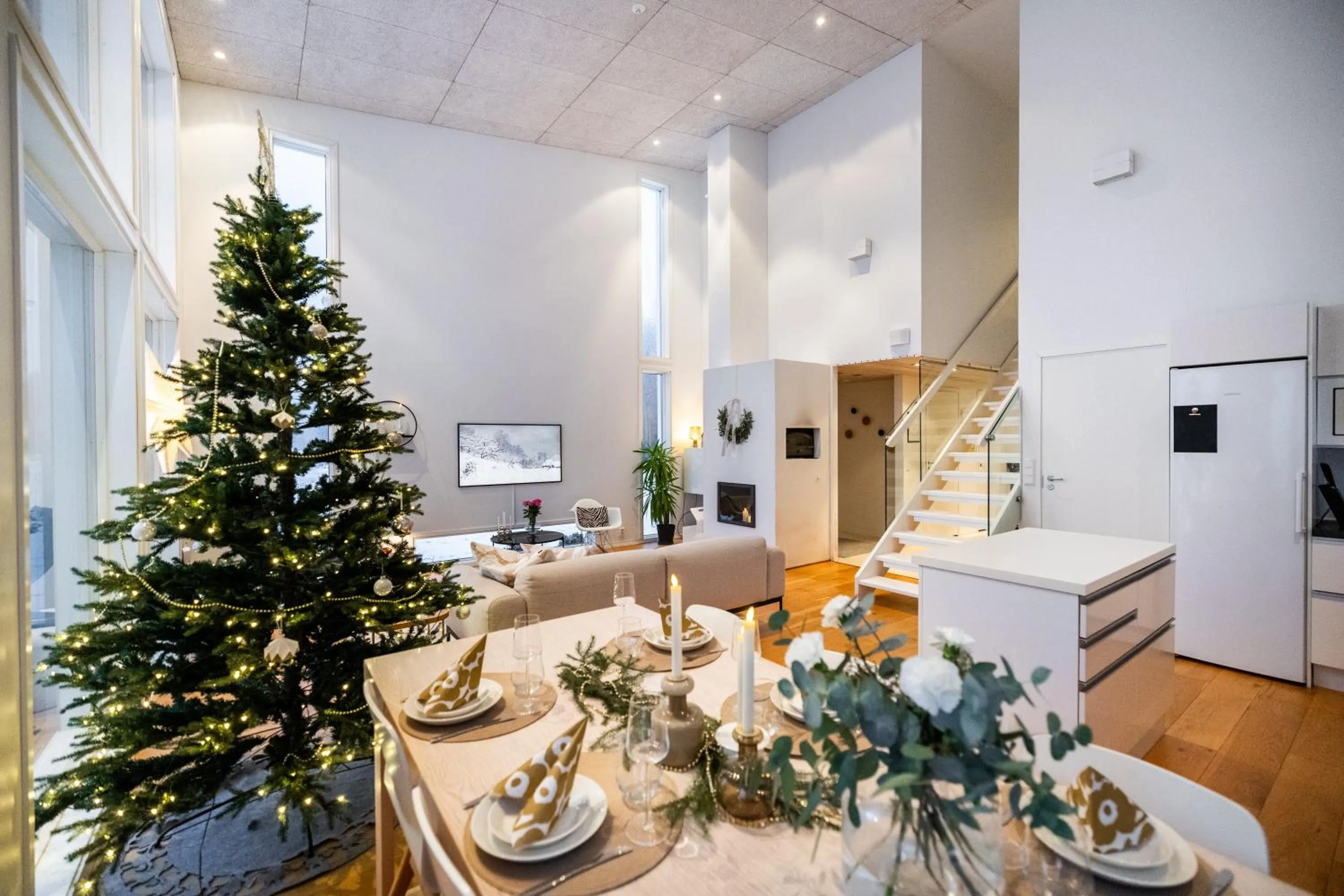 Villa Nightsky -private location, sauna and jacuzzi