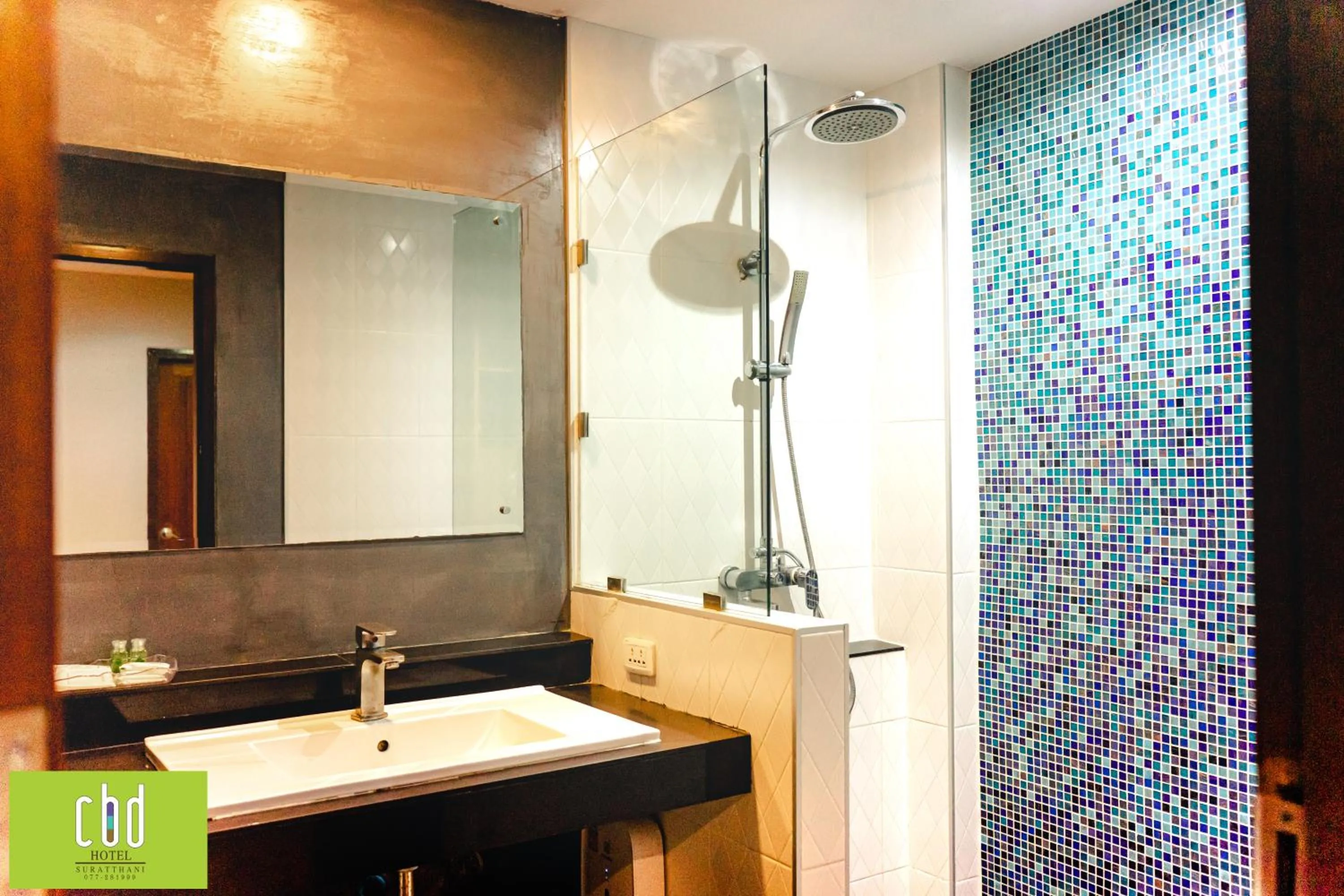 Shower in CBD Hotel Suratthani