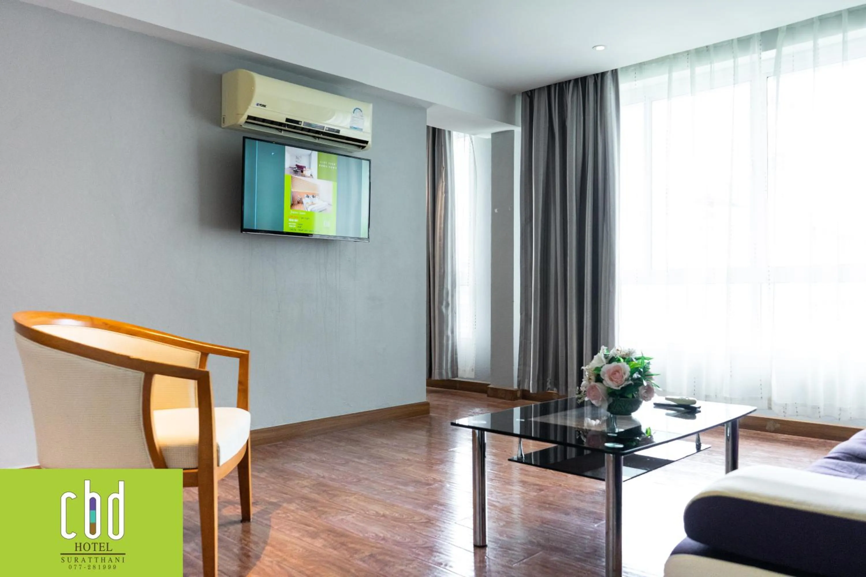 TV and multimedia in CBD Hotel Suratthani
