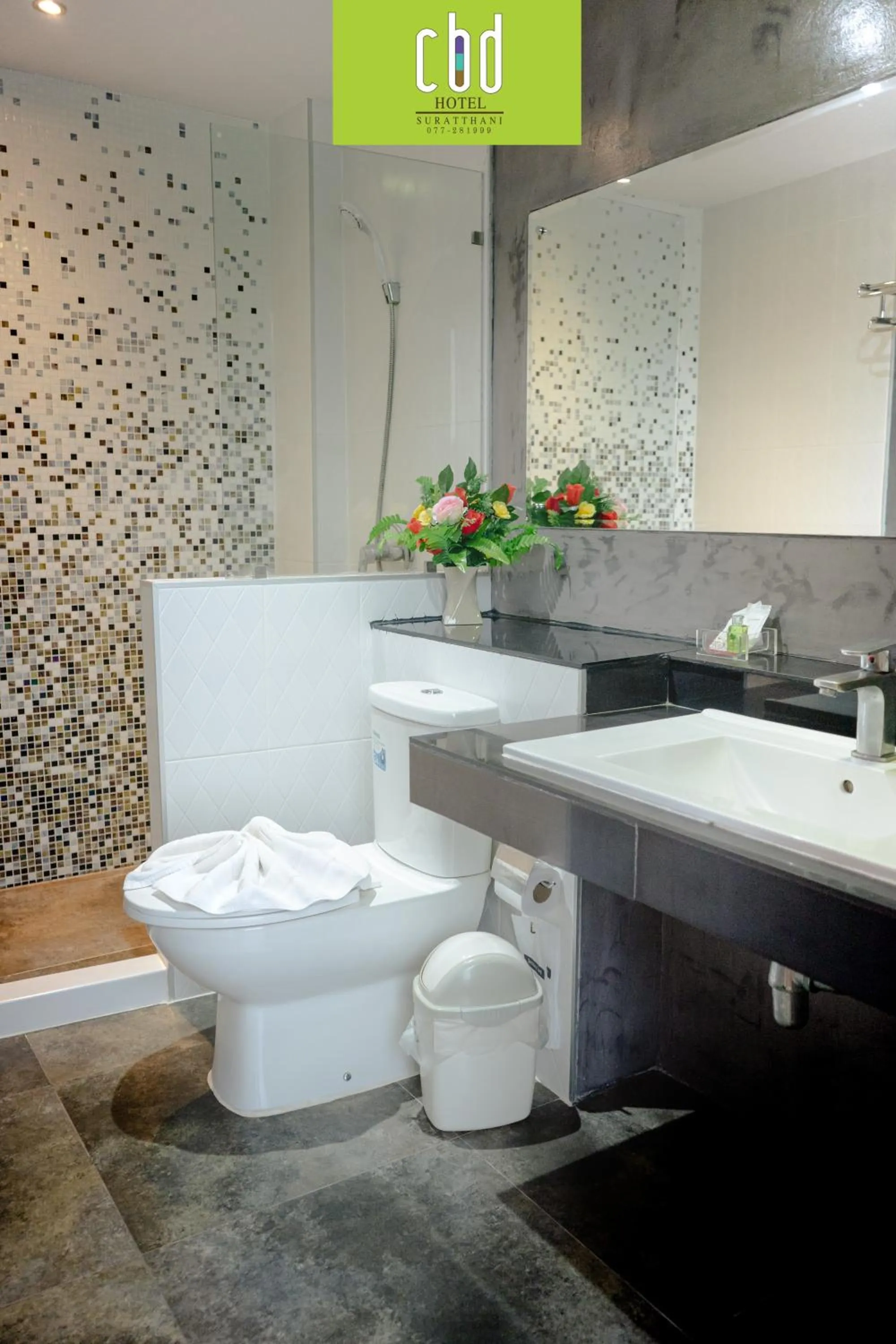 Shower in CBD Hotel Suratthani