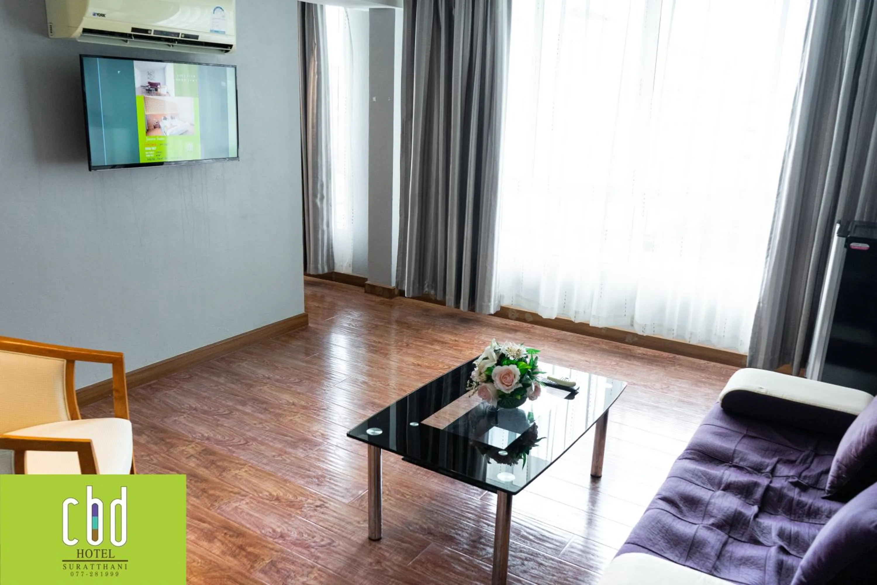 TV and multimedia in CBD Hotel Suratthani