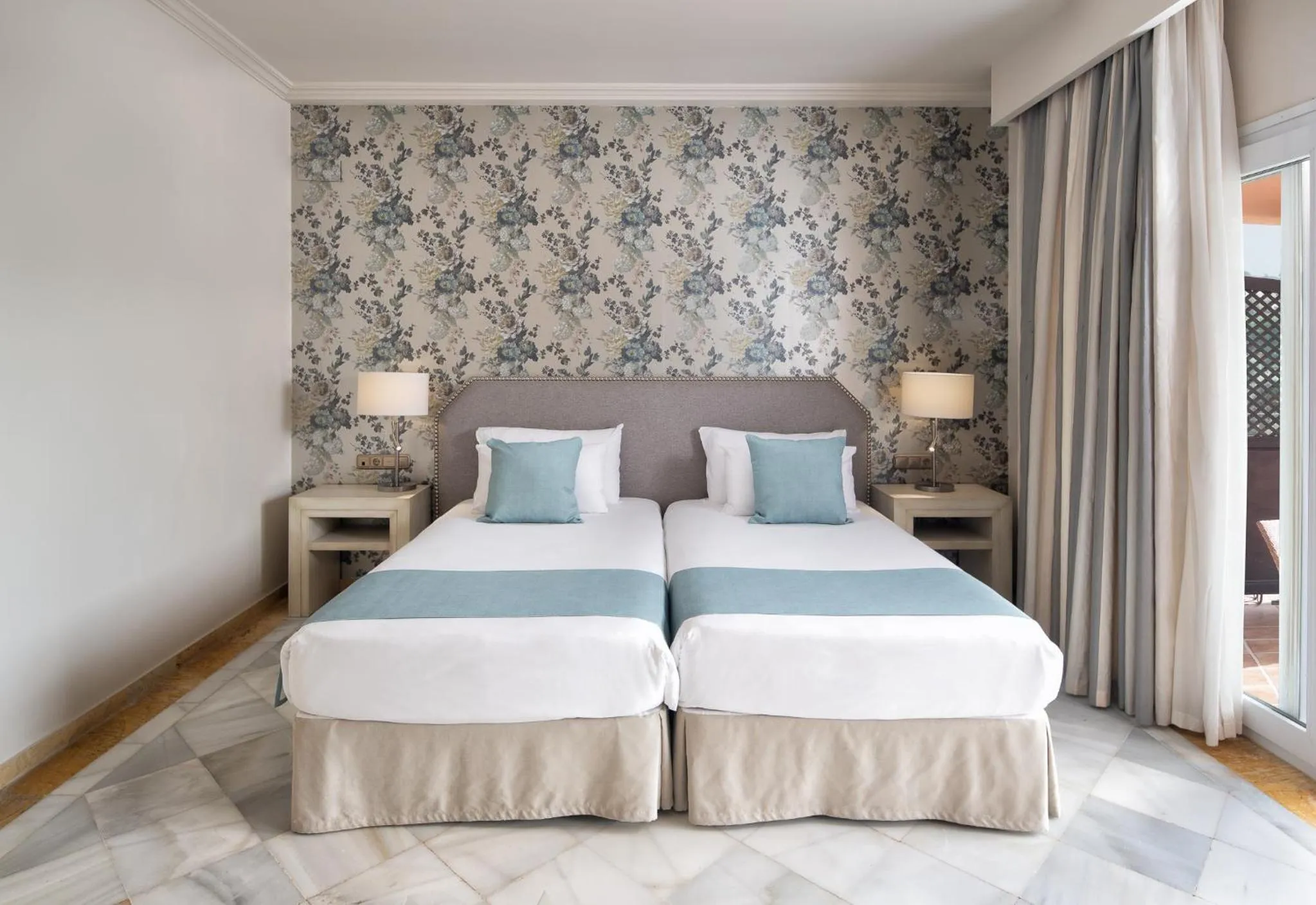 Bedroom, Bed in La Cala Resort