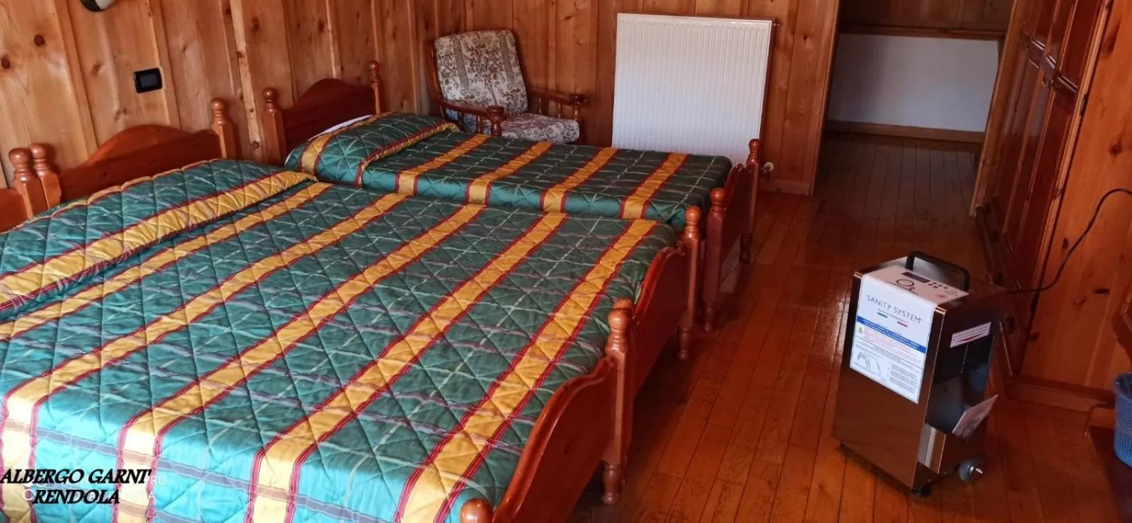 Logo/Certificate/Sign, Bed in Albergo Rendola