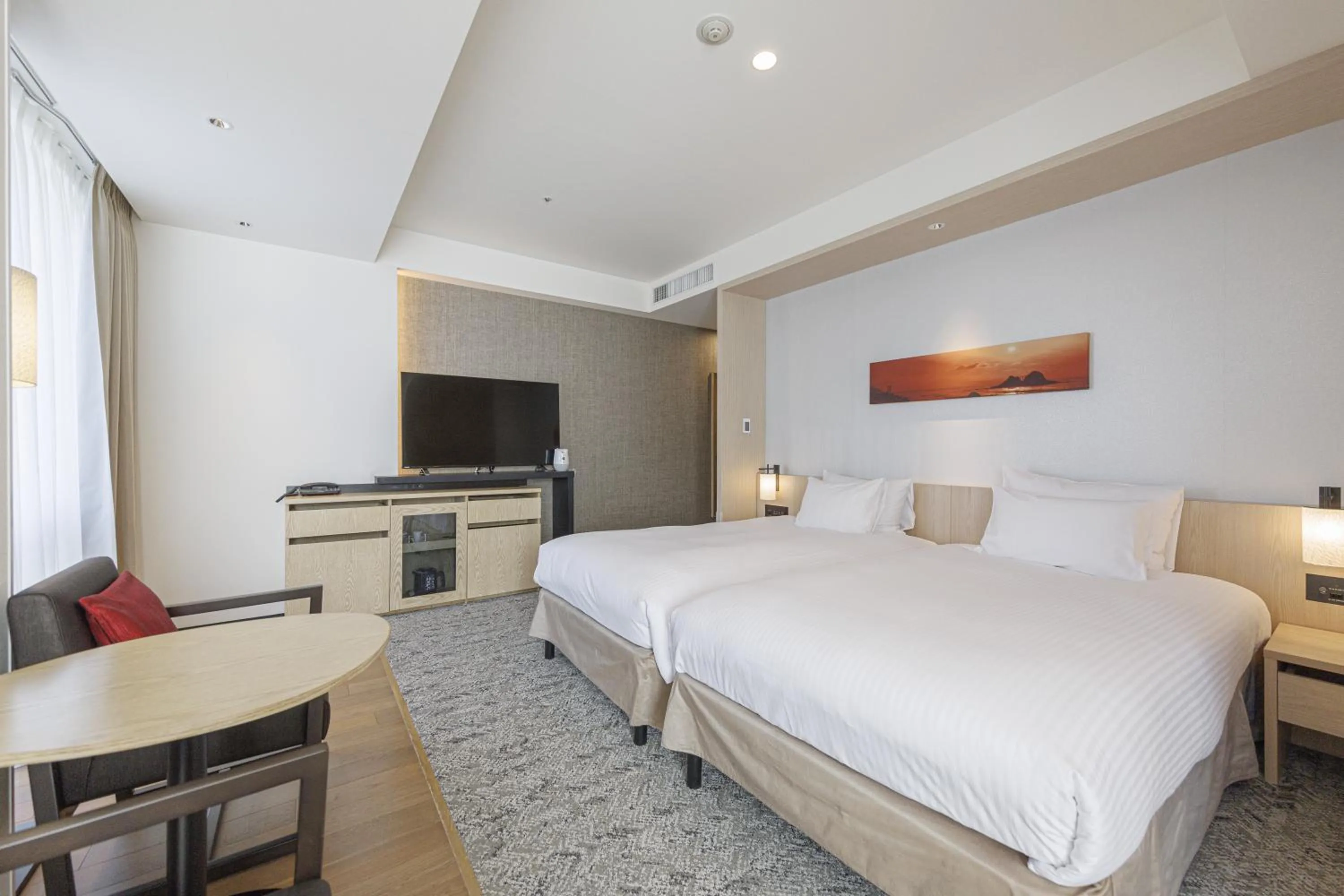 Photo of the whole room, Bed in JR Kyushu Hotel Blossom Shinjuku