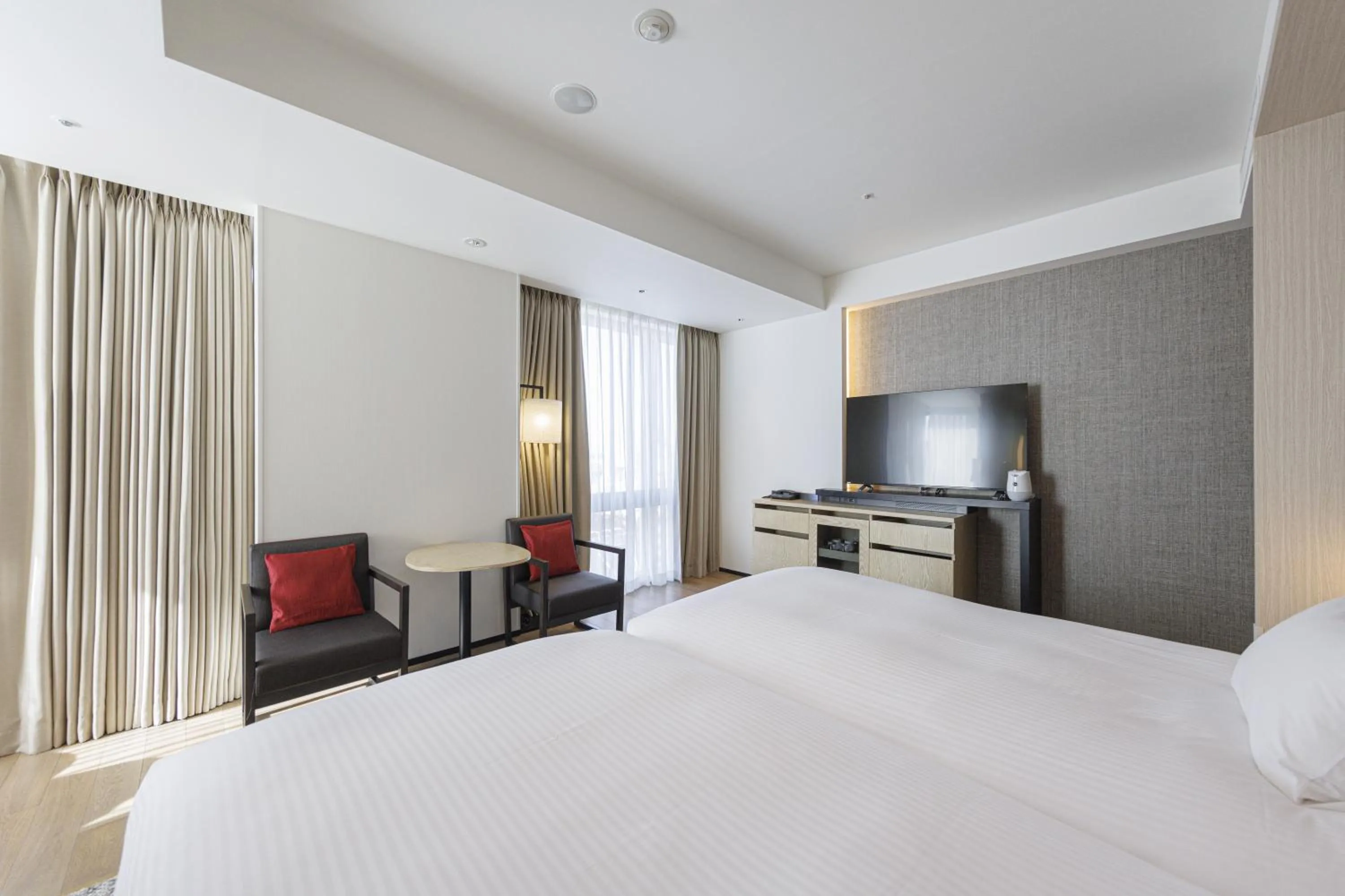 Photo of the whole room, Bed in JR Kyushu Hotel Blossom Shinjuku