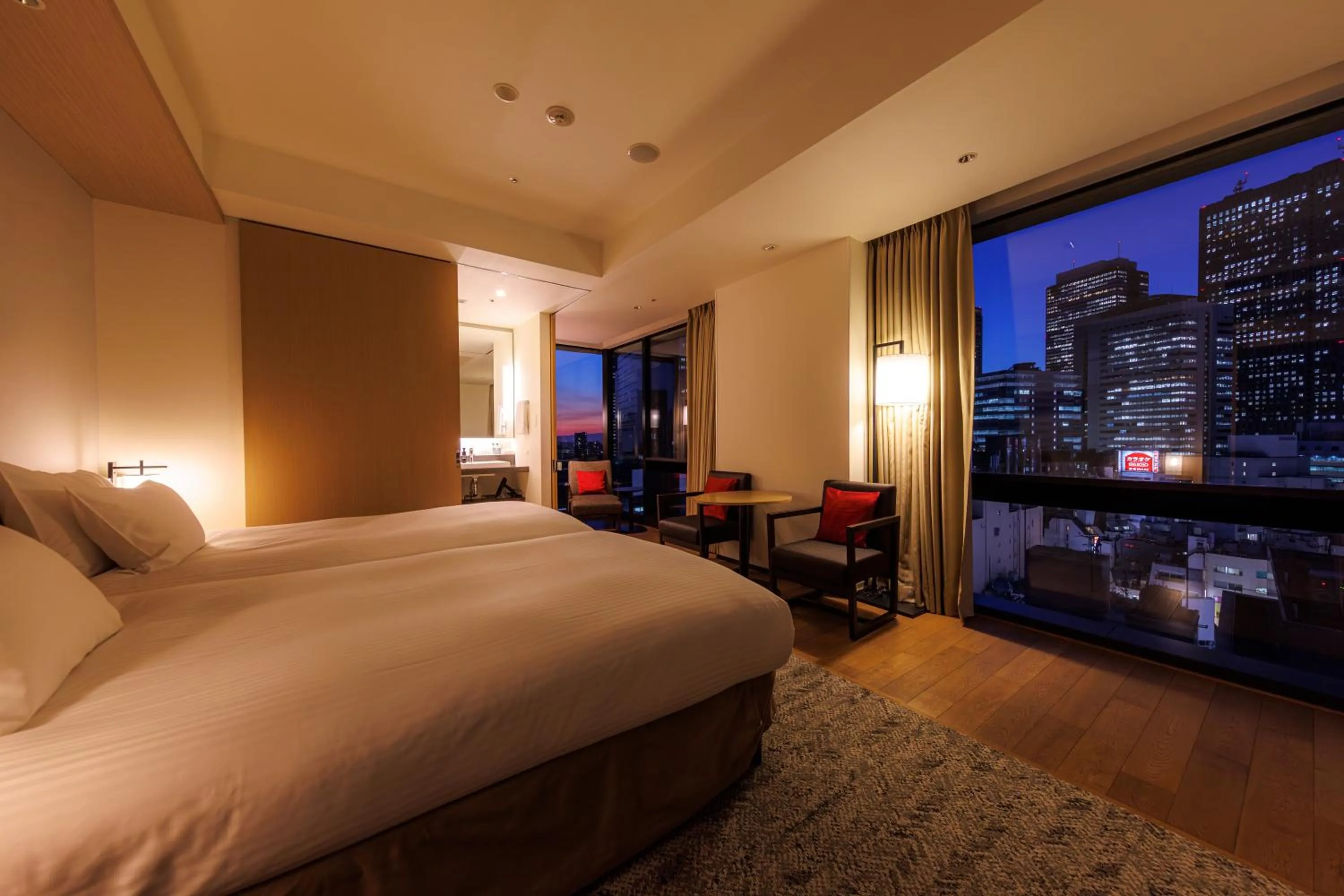 View (from property/room), Bed in JR Kyushu Hotel Blossom Shinjuku