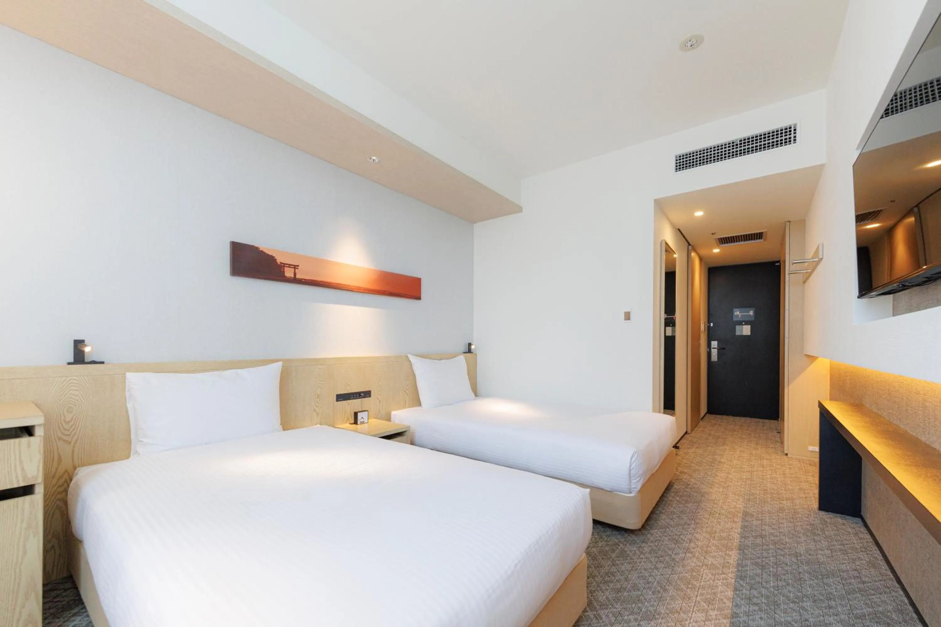 Photo of the whole room, Bed in JR Kyushu Hotel Blossom Shinjuku