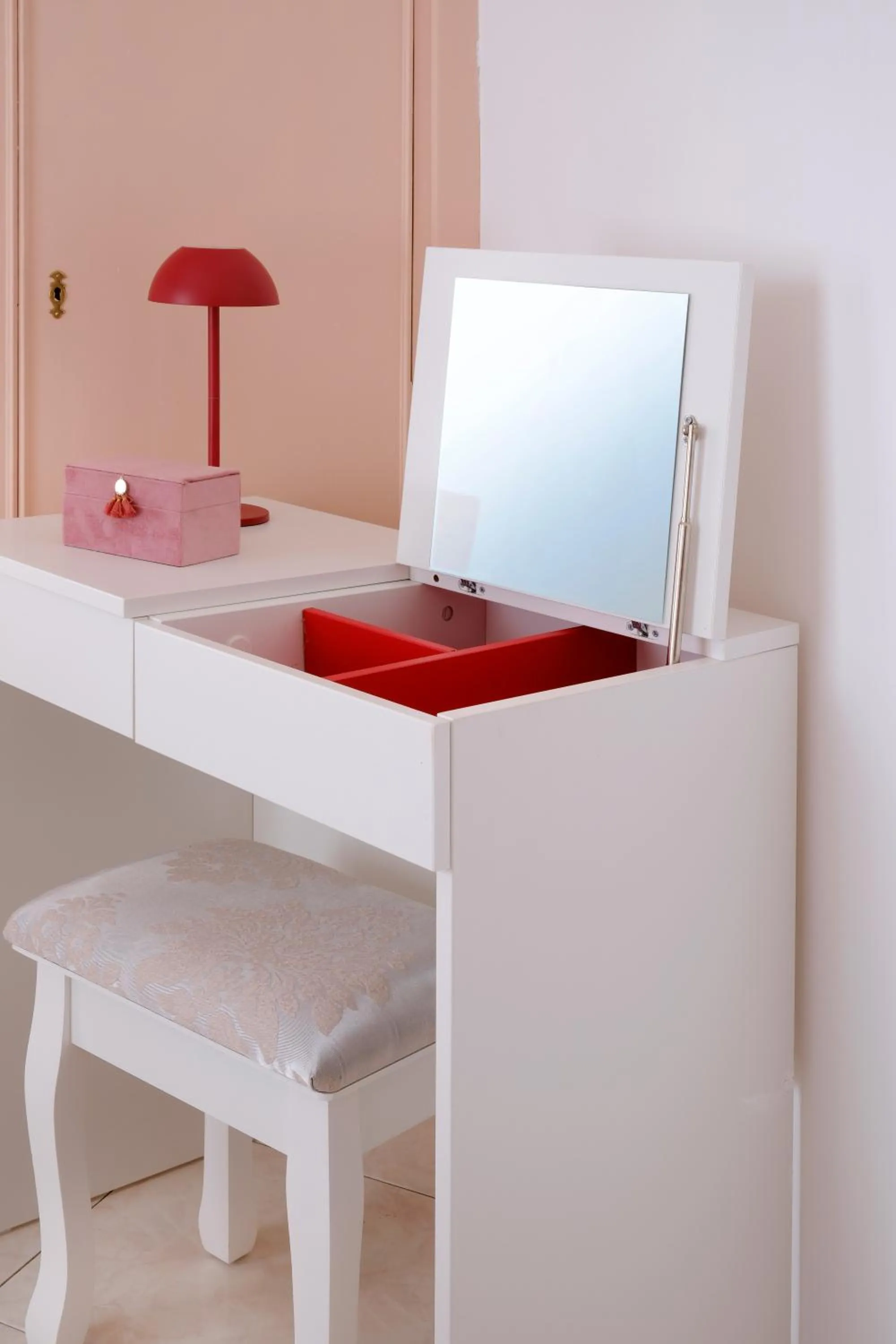 Bedroom in Domus Chiara al Colosseo