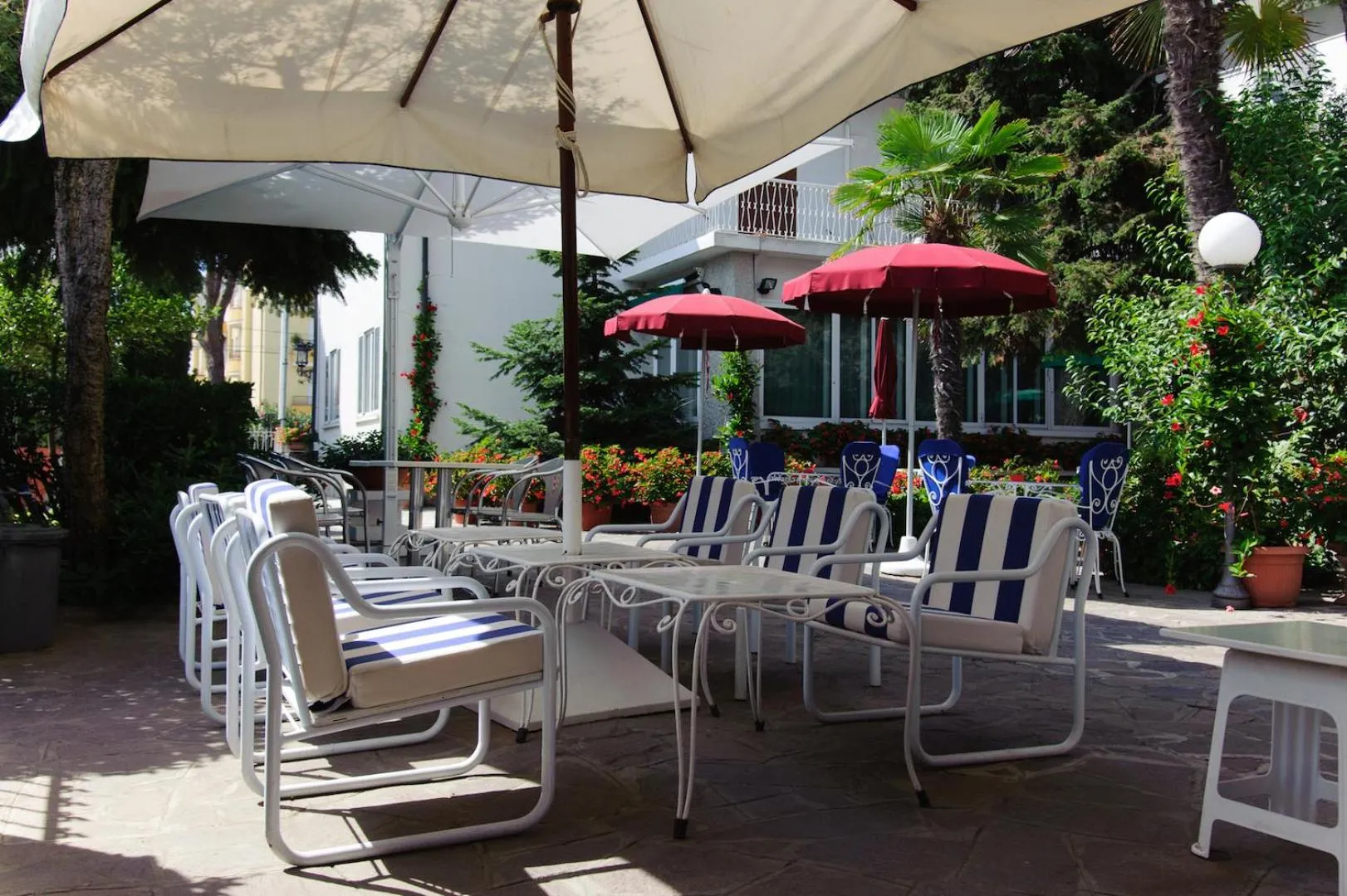 Garden in Hotel Nautic B&B