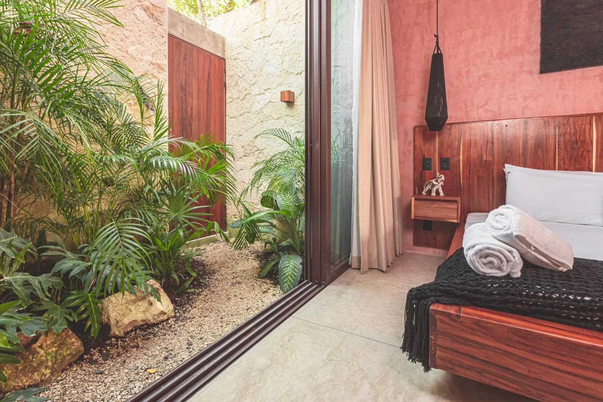 Bed in Entorno Tulum - Luxury Villas