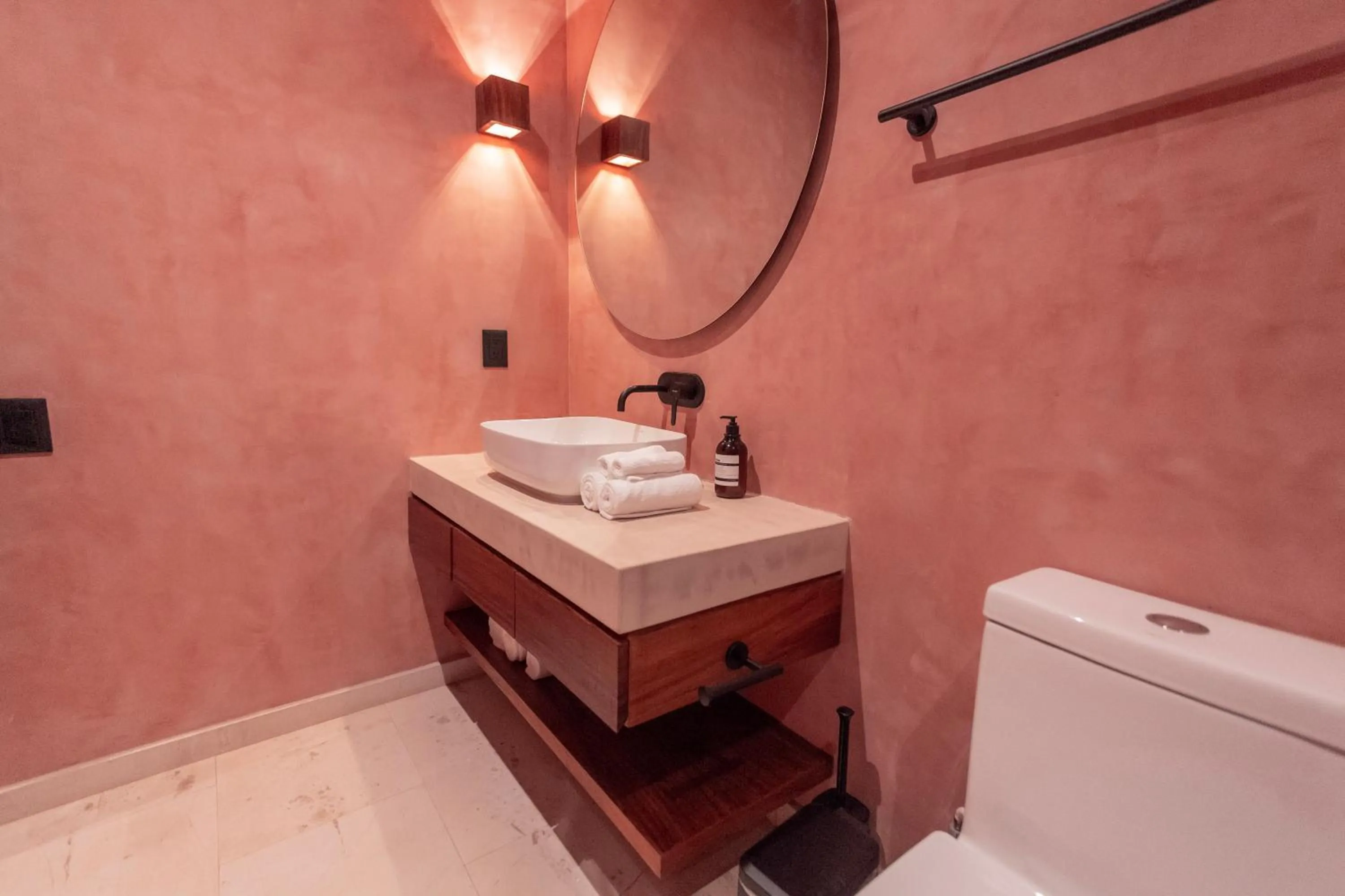 Toilet in Entorno Tulum - Luxury Villas