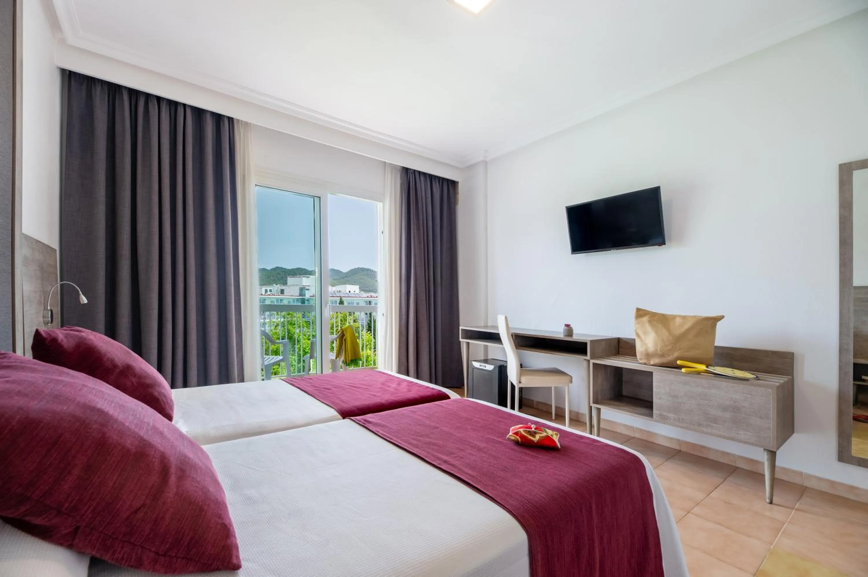 Bedroom, Bed in Hotel Vibra Marco Polo I - Adults only